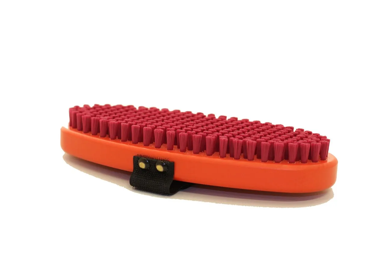Swix T190O Brush oval, fine red nylon Red