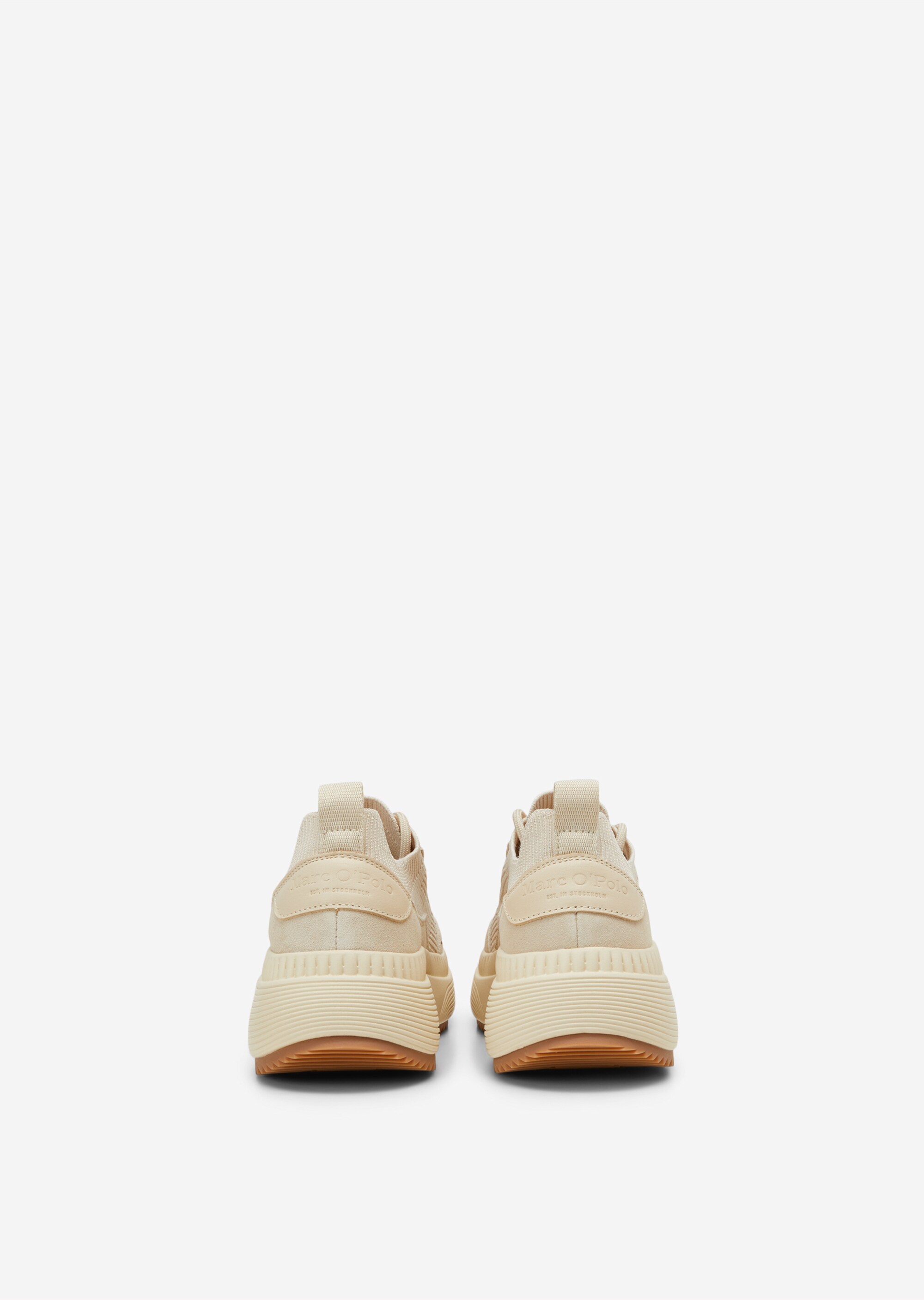 Sneaker mit atmungsaktiven Strickeinsätzen