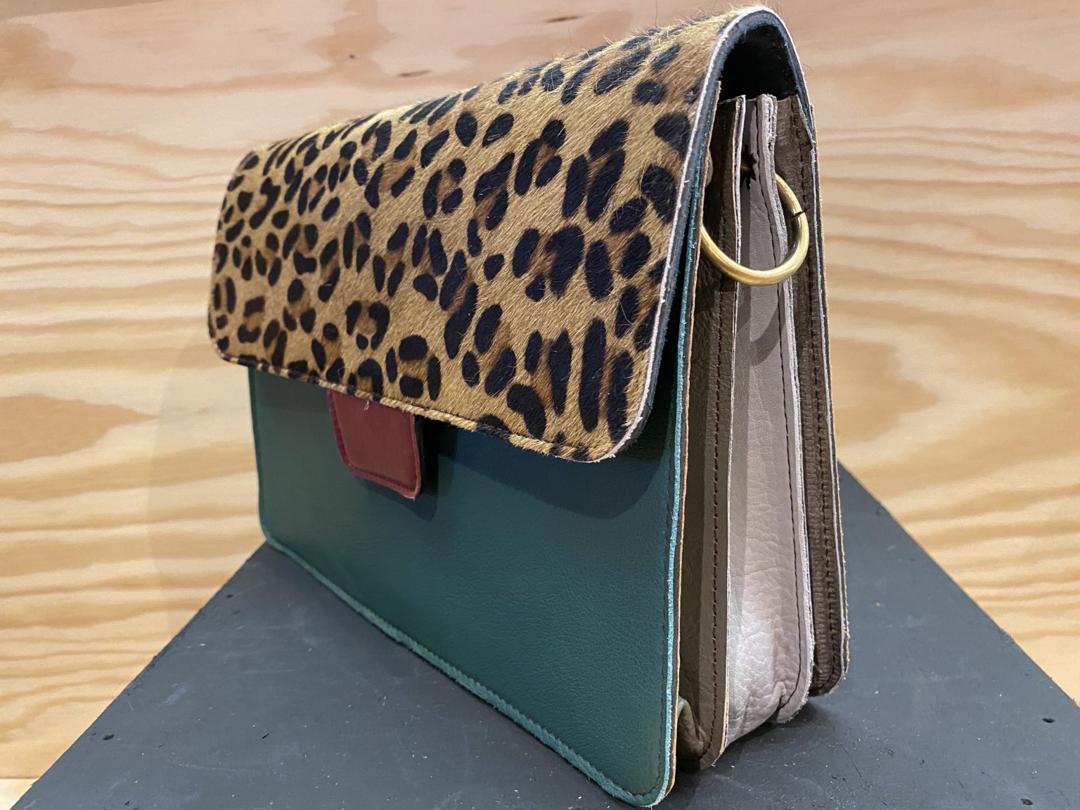 Unique Brand Leren Crossbody Tas Magneet Vacht
