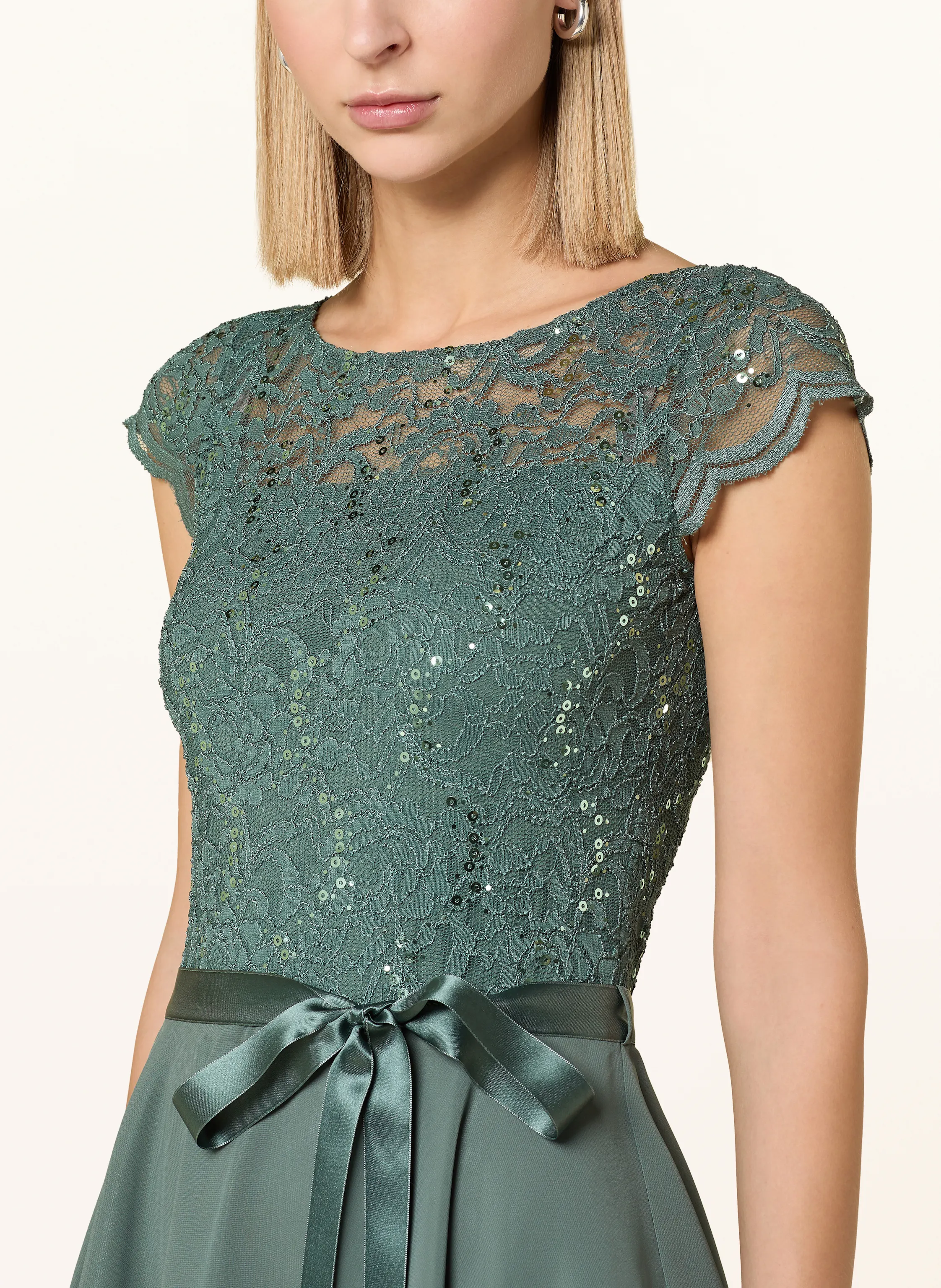 SWING Kleid