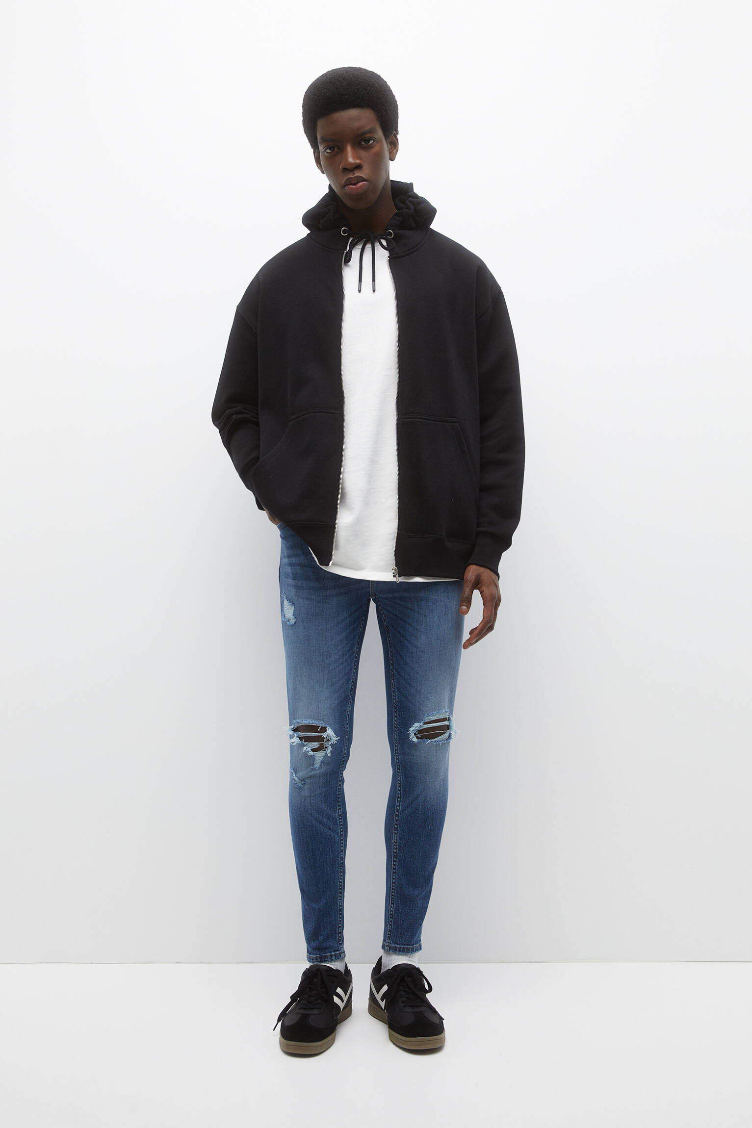 CALÇA JEANS SUPER SKINNY RASGADA - AZUL MÉDIO