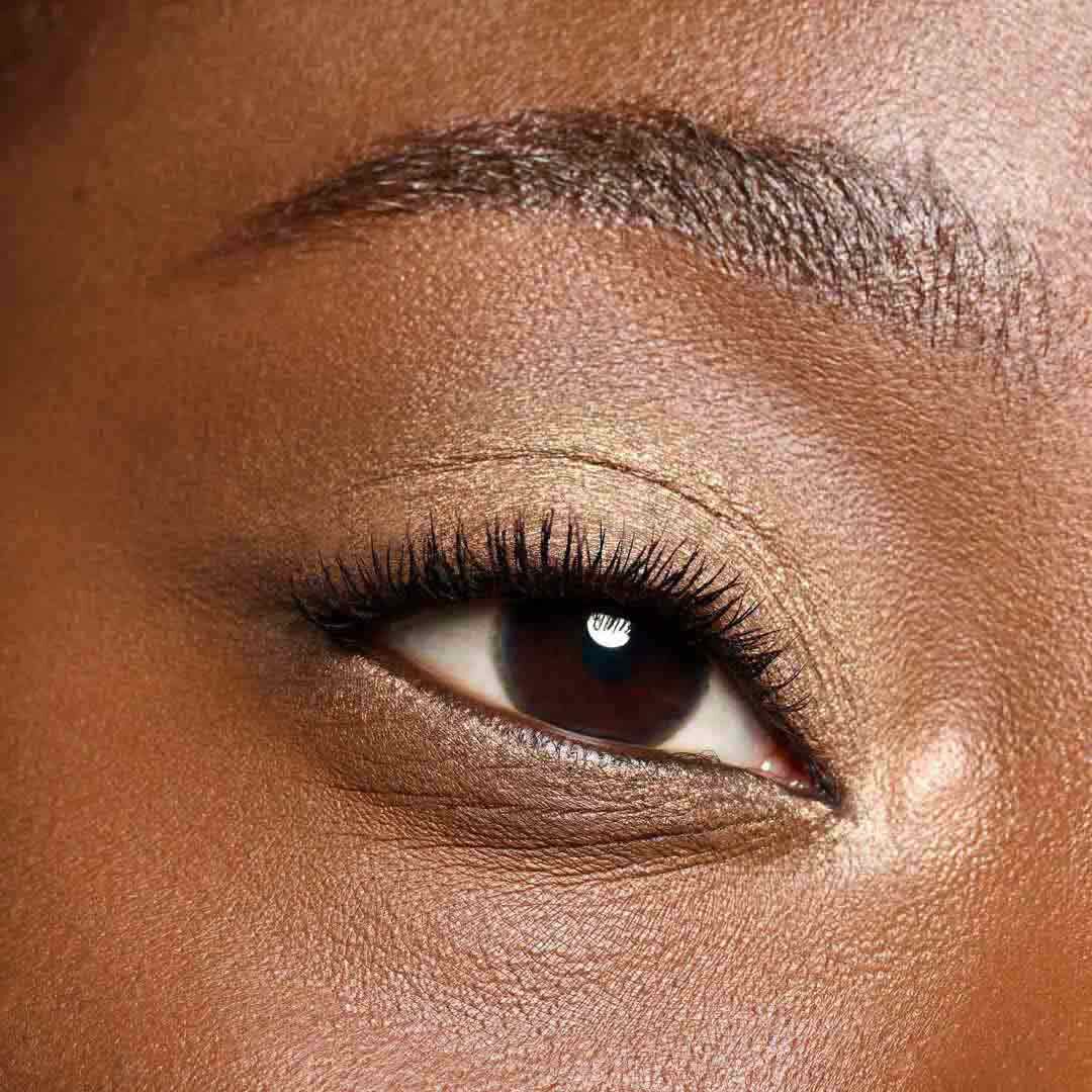 ESSENCE  Sombra de Olhos em Creme
