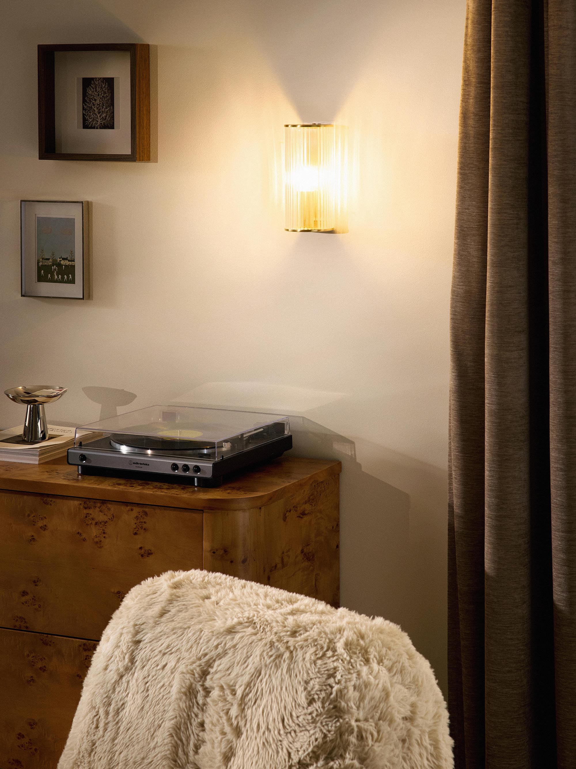 Wandlamp met geribbeld glas Emmi