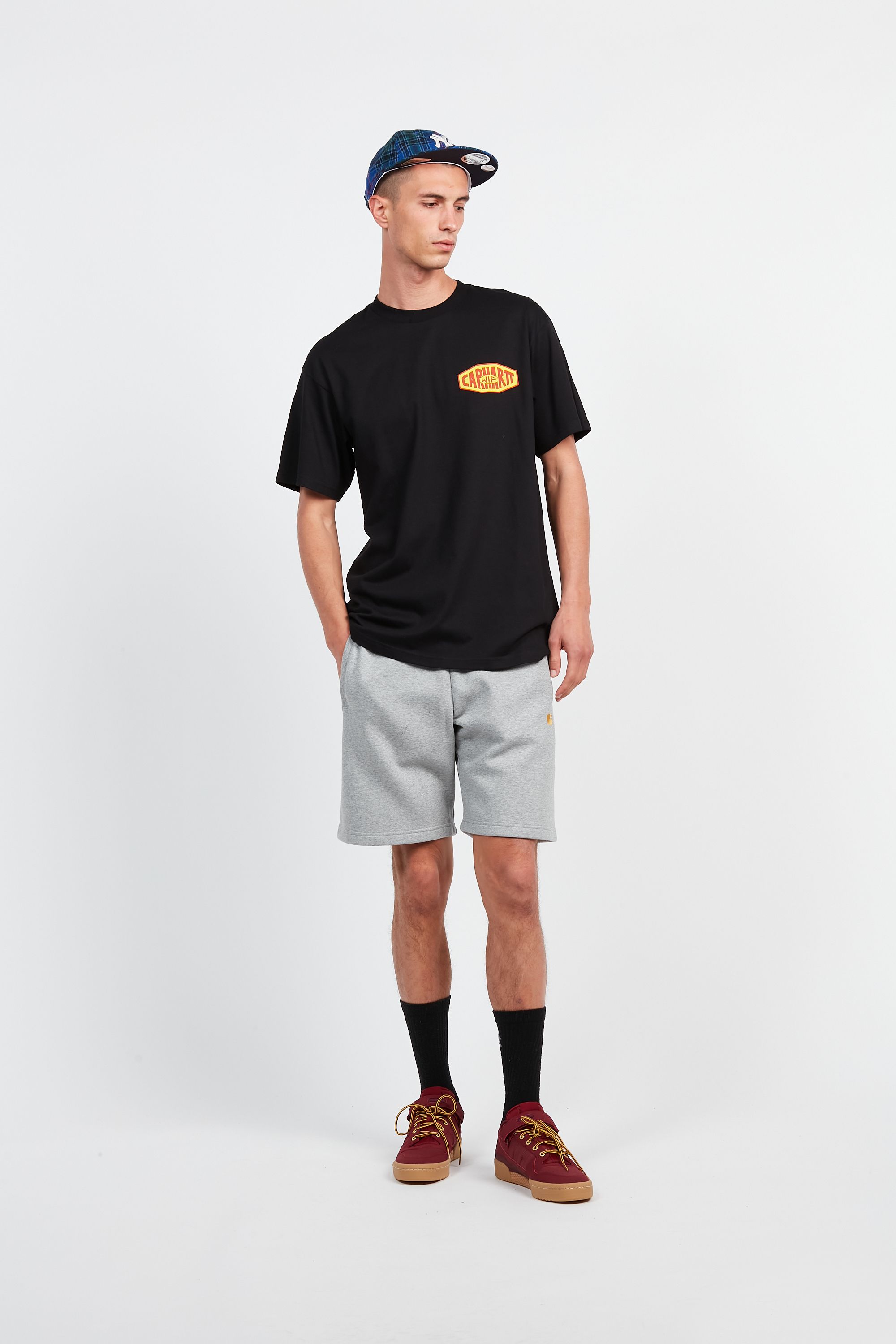 CARHARTT WIP Short CHASE Gris