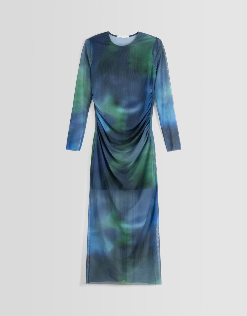 Vestido longo de tule com mangas compridas e estampa.