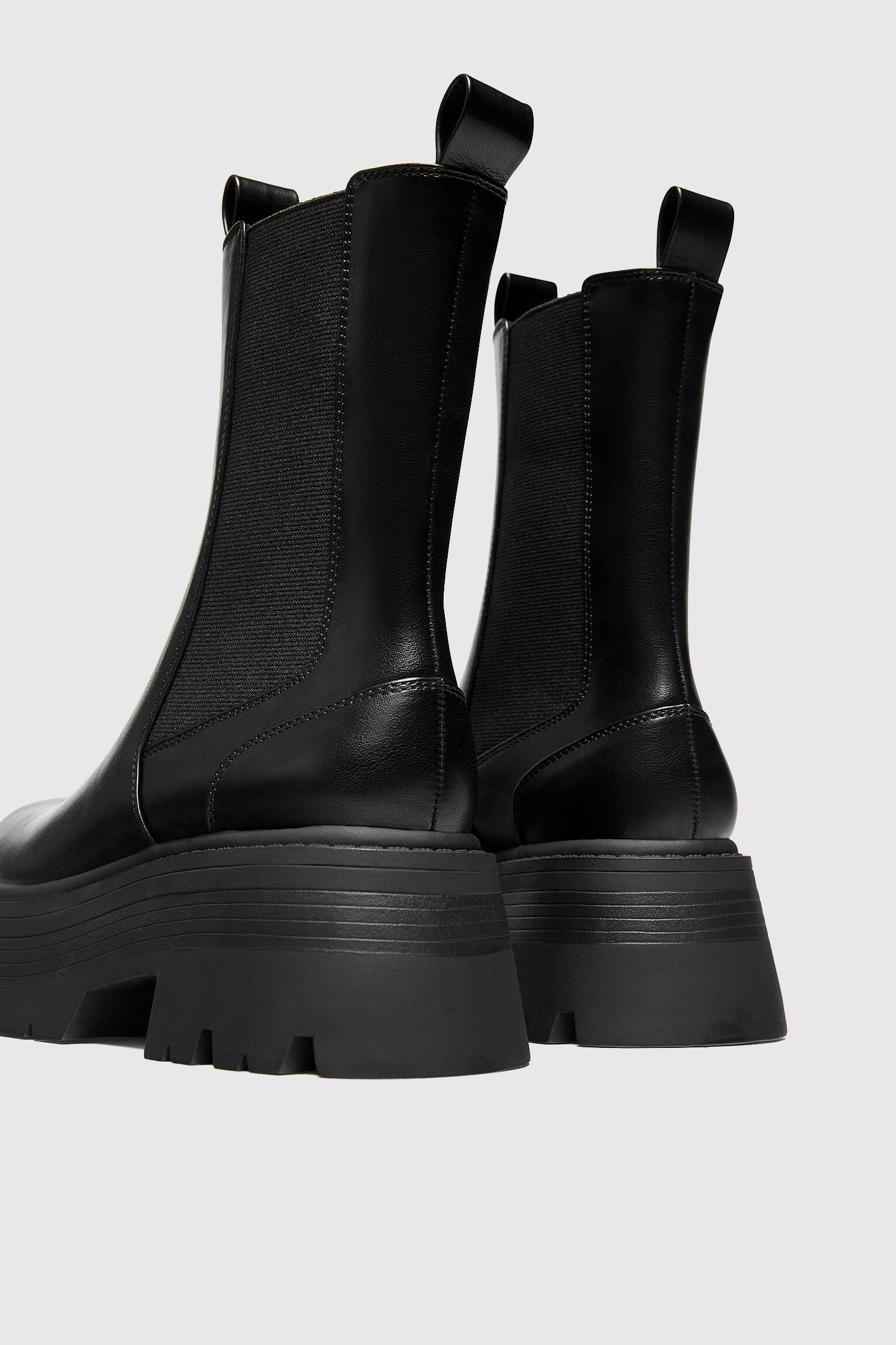 BOTAS DE CORRIDA ELÁSTICAS - PRETAS
