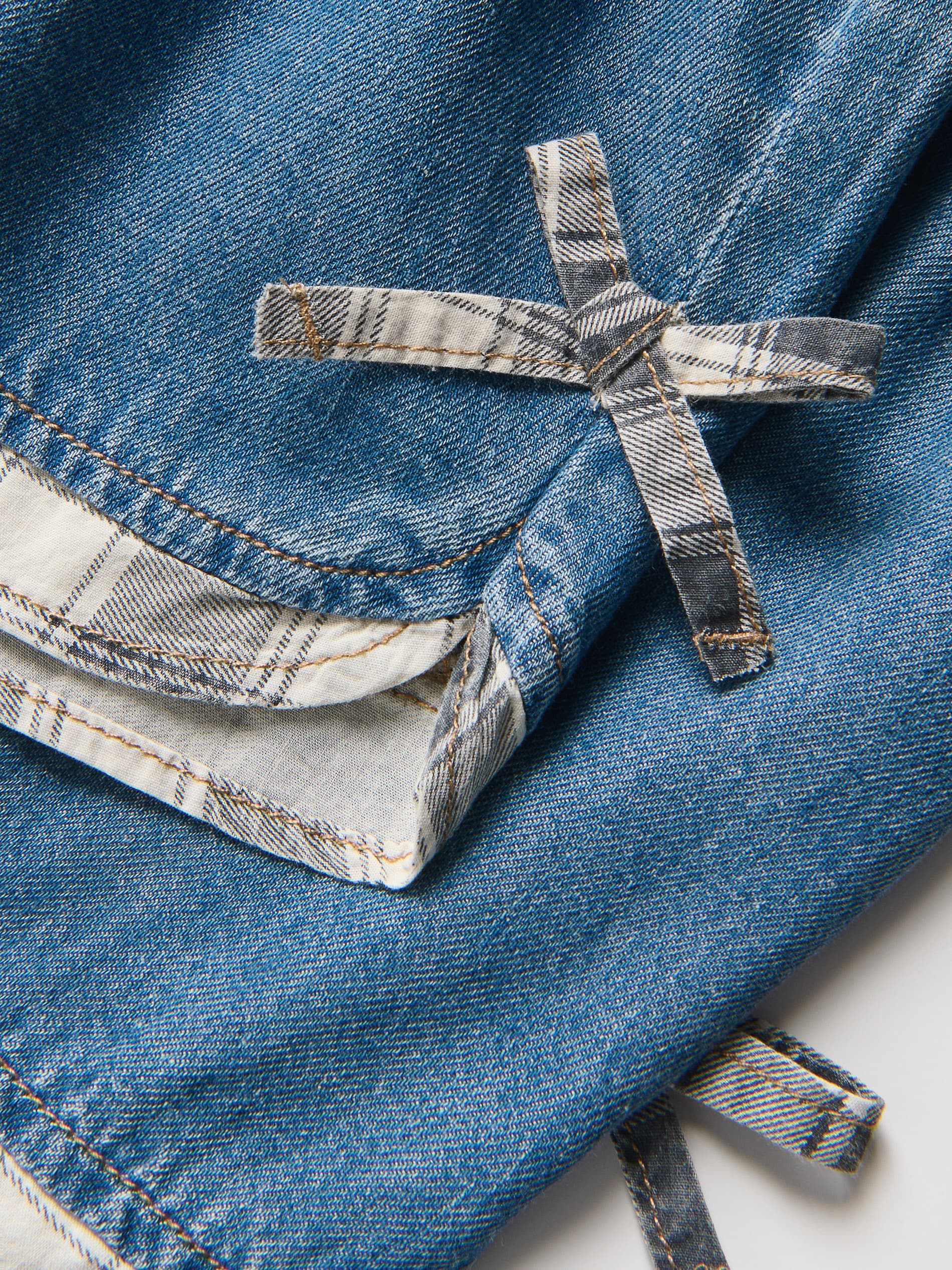 Jeans-Shorts mit Schleife