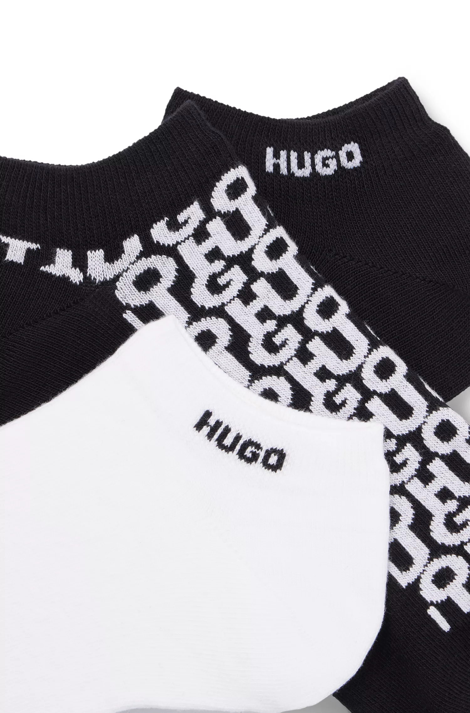 HUGO Vermelho - Pacote com três pares de meias curtas com a marca.