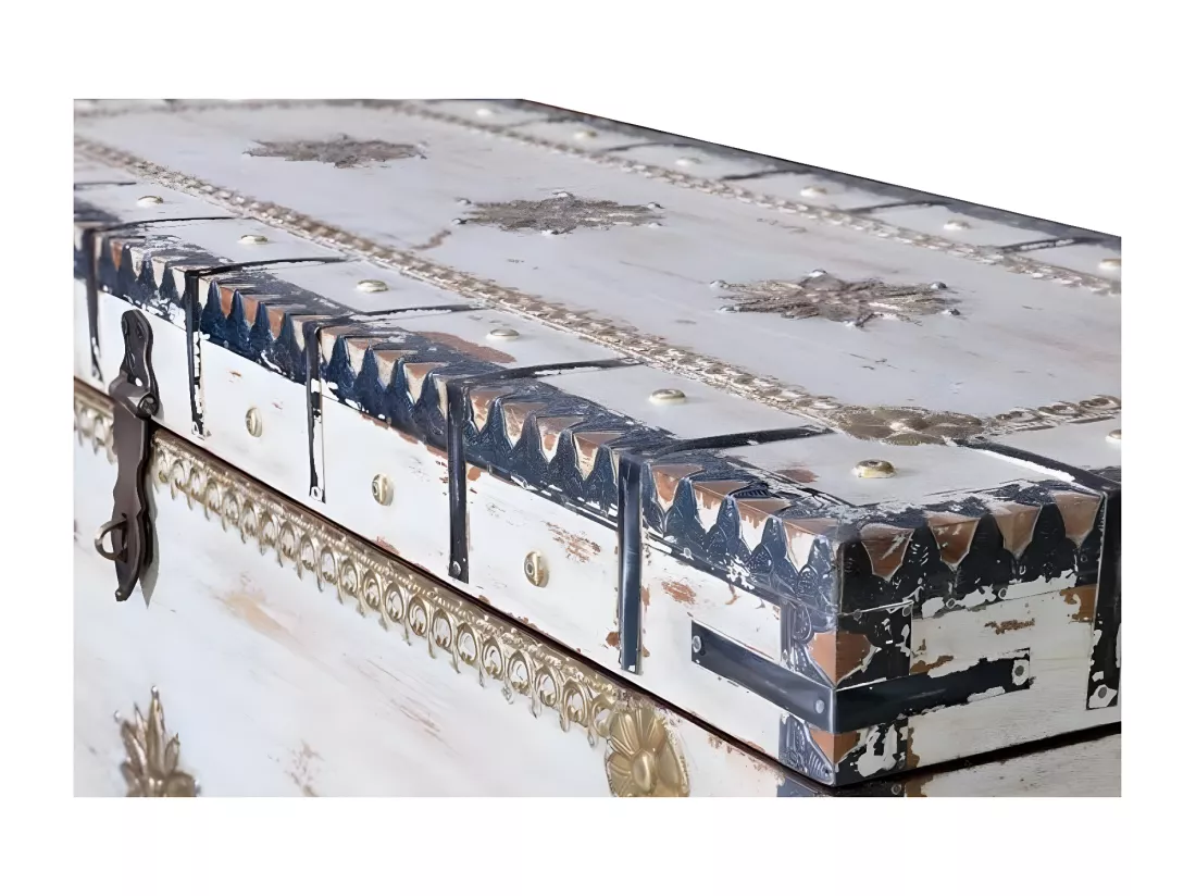 Coffre en bois de manguier blanc vieilli Blanco.Giner y Colomer.57x40x100