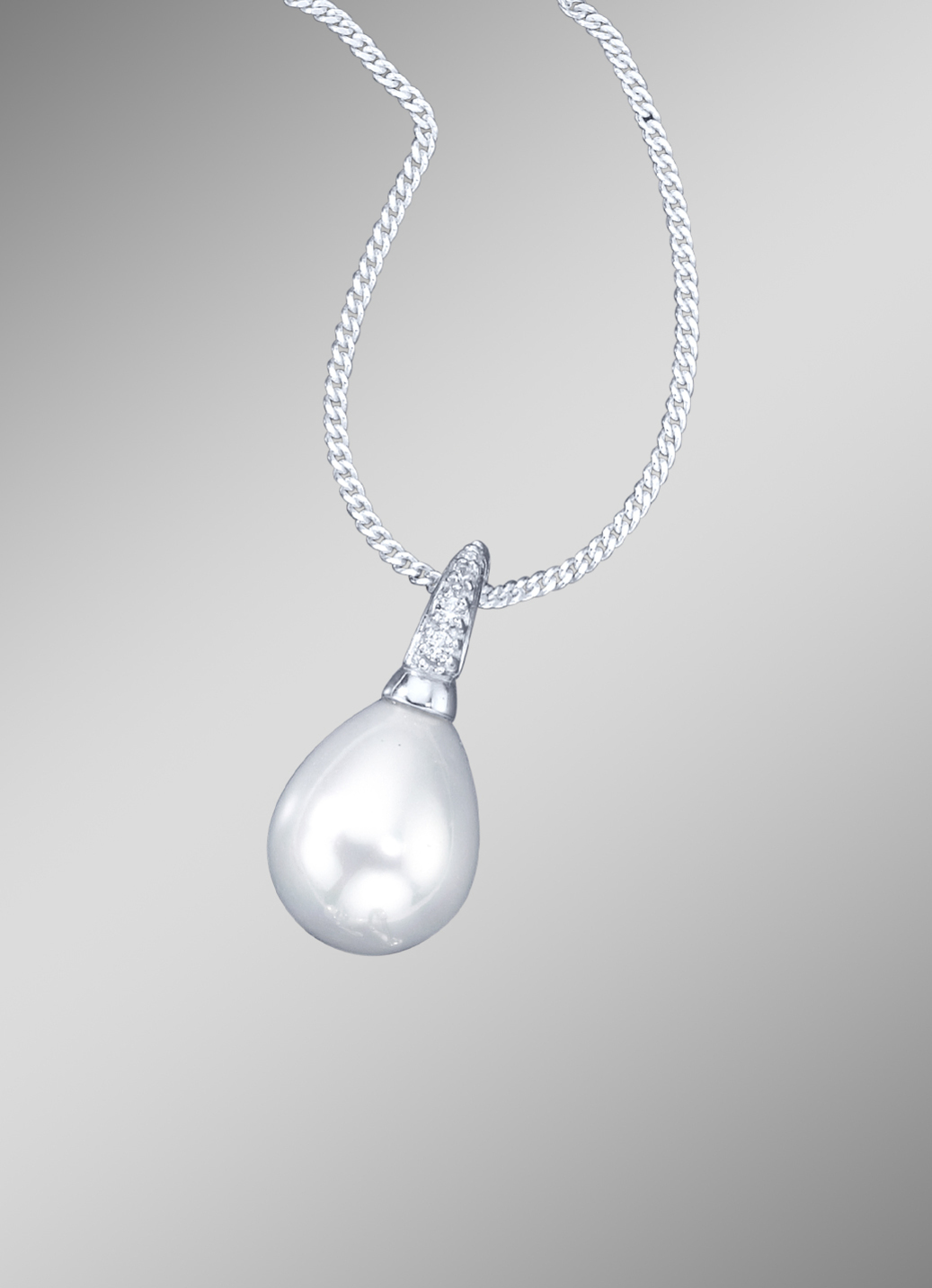 Anhänger mit Kette und großem Muschelperltropfen