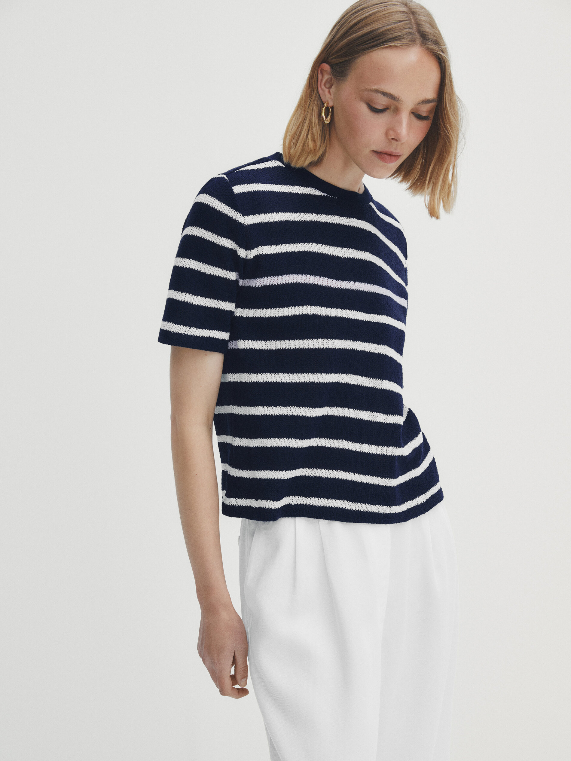 Camiseta listrada texturizada em mistura de algodão - AZUL MARINHO