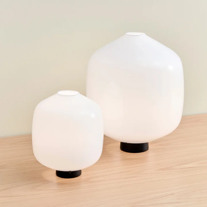 HAY - Buoy Glass Tischleuchte, Ø 20 cm, soft black