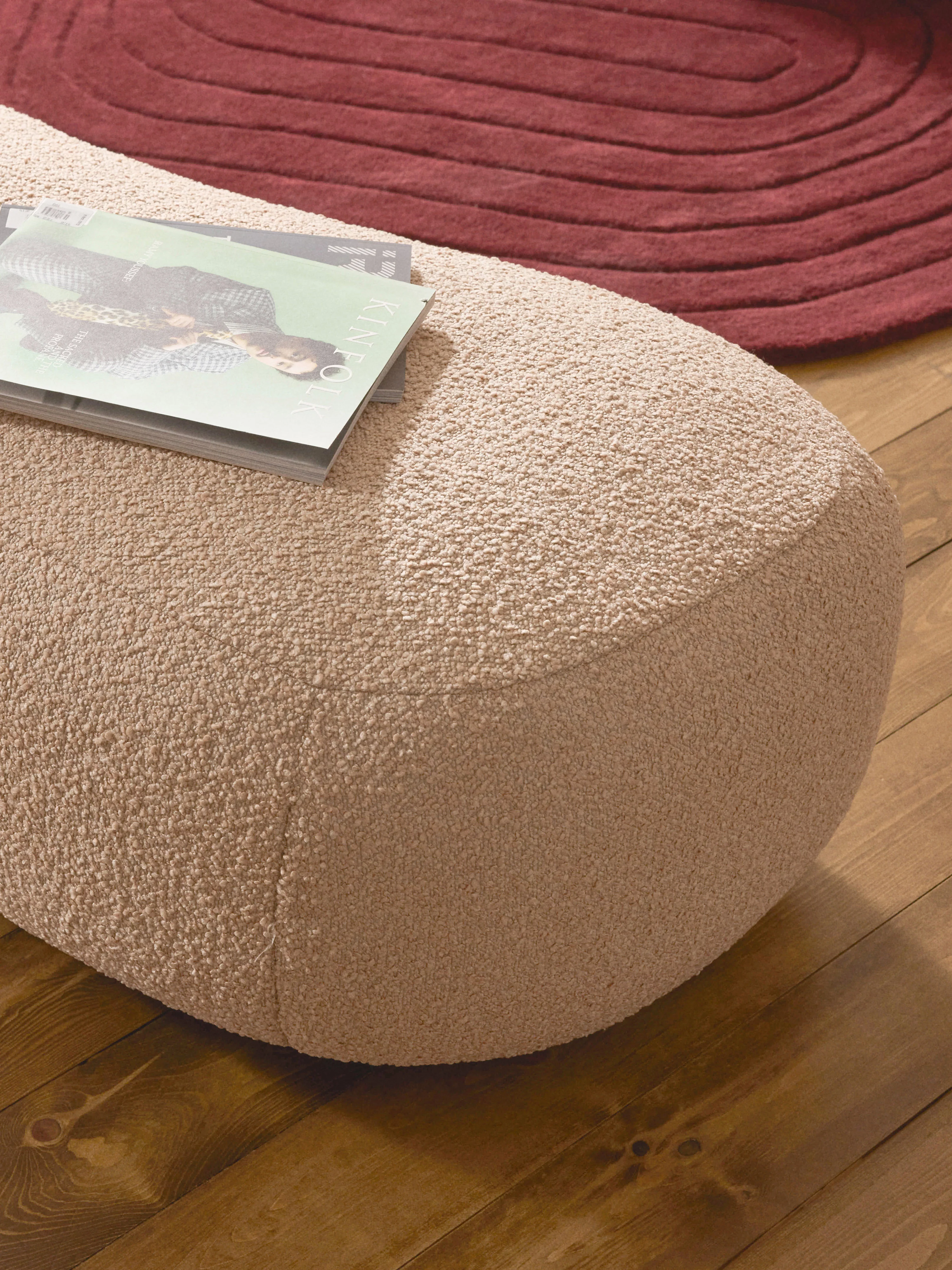XL poef Alba van bouclé