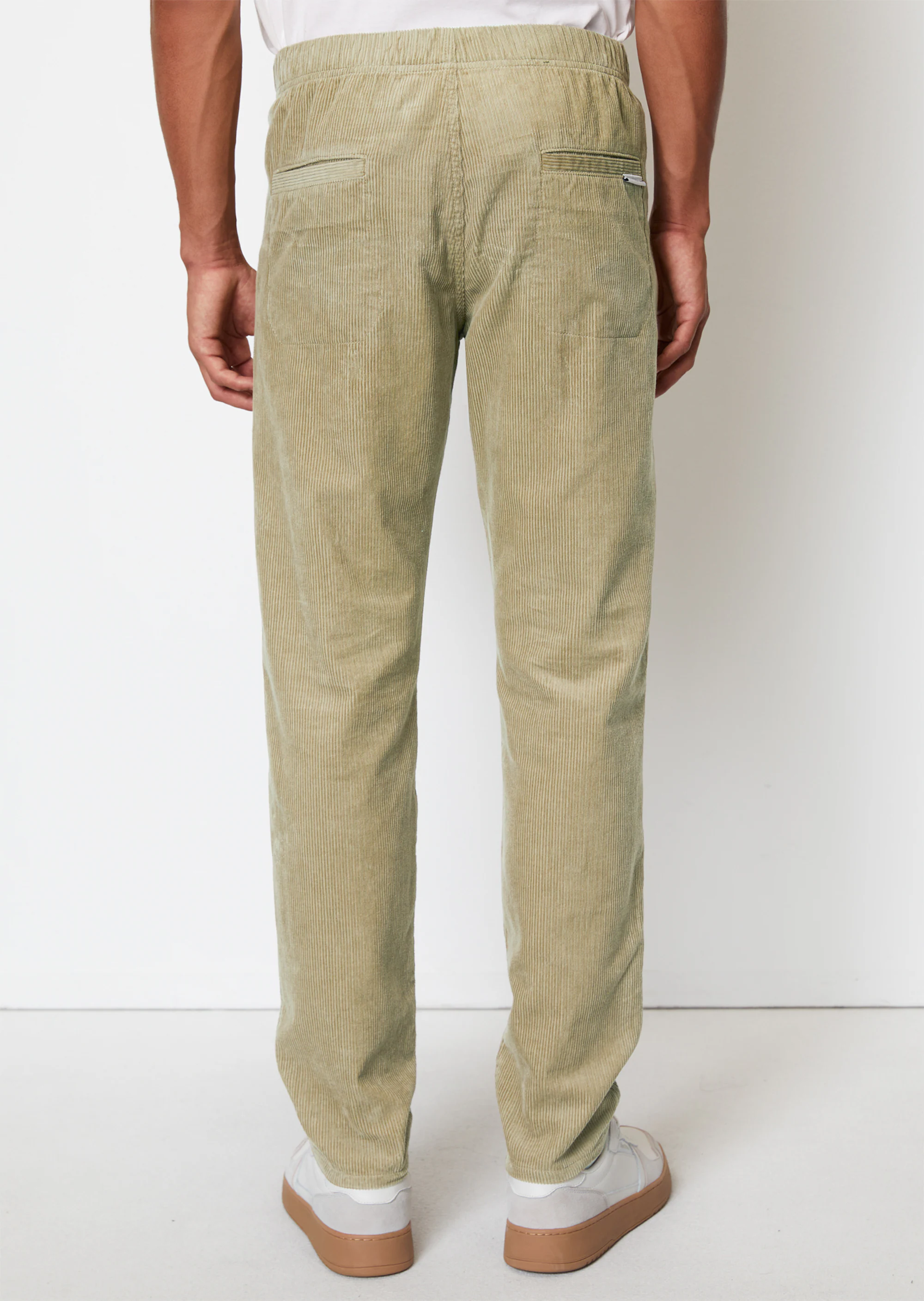 Cordhose Modell LINUS tapered aus Bio-Baumwolle