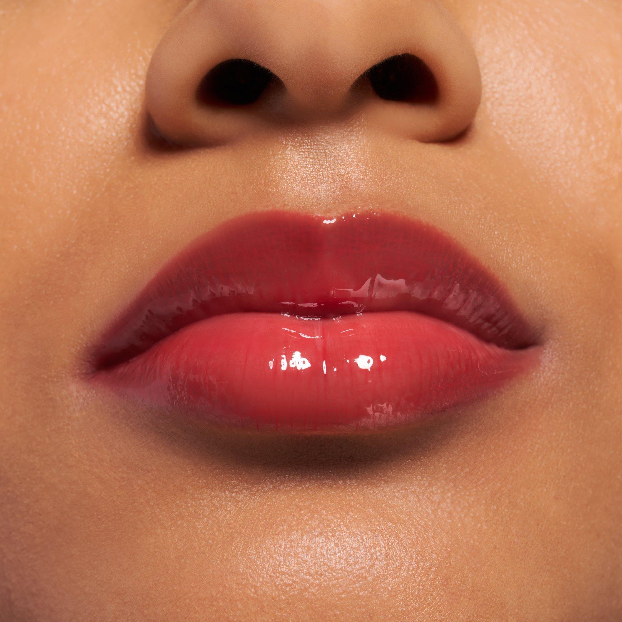 JUICY BOMB plumping lipgloss