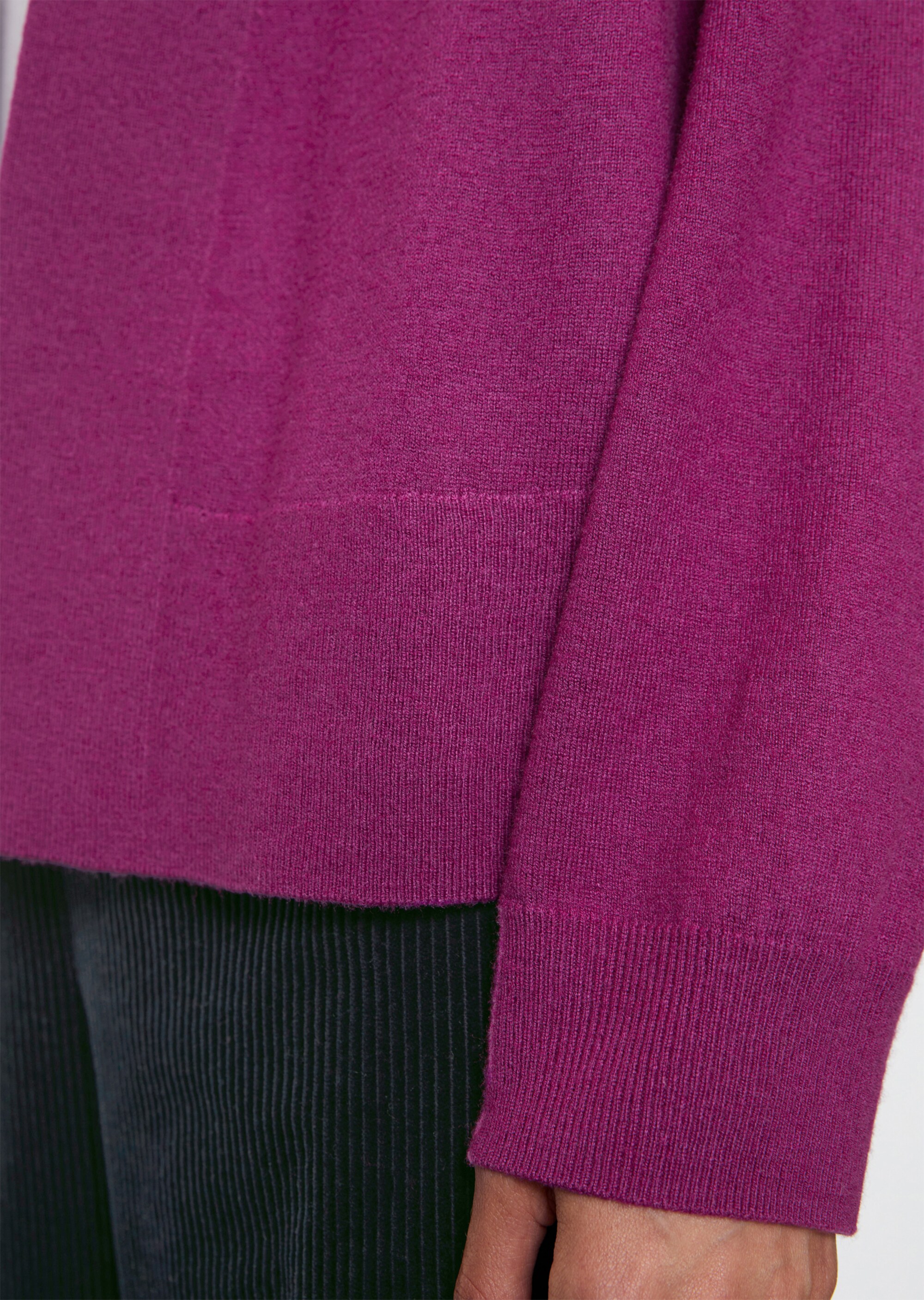 Cardigan loose aus Schurwolle-Viskose-Mix