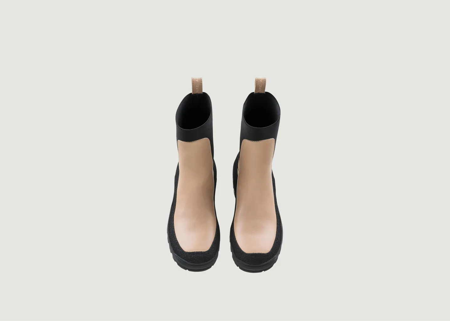 Boots plates en cuir Sacha A.P.C.