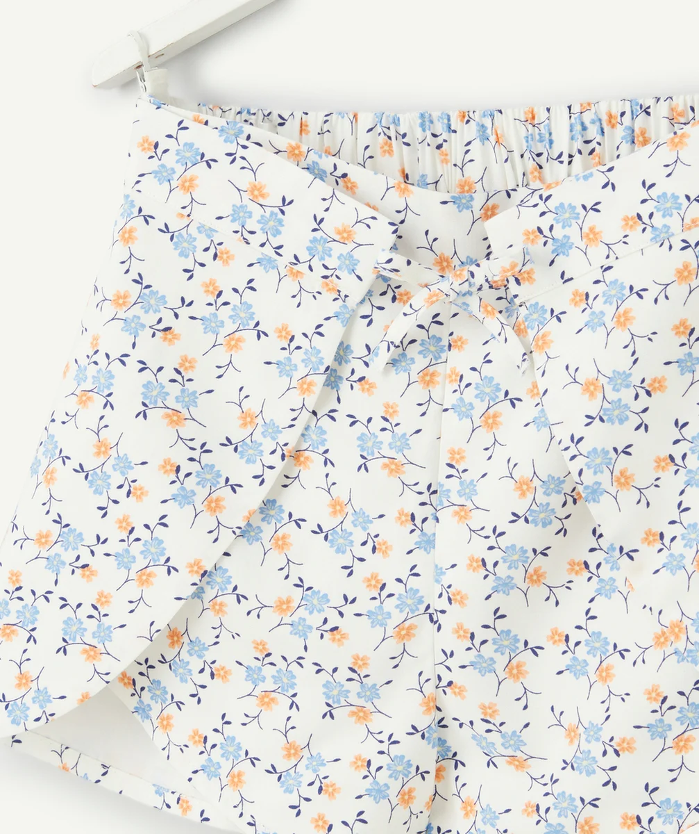 SHORT FLUIDE FILLE EN VISCOSE RESPONSABLE IMRPRIMÉ FLEURI AVEC OUVERTURES