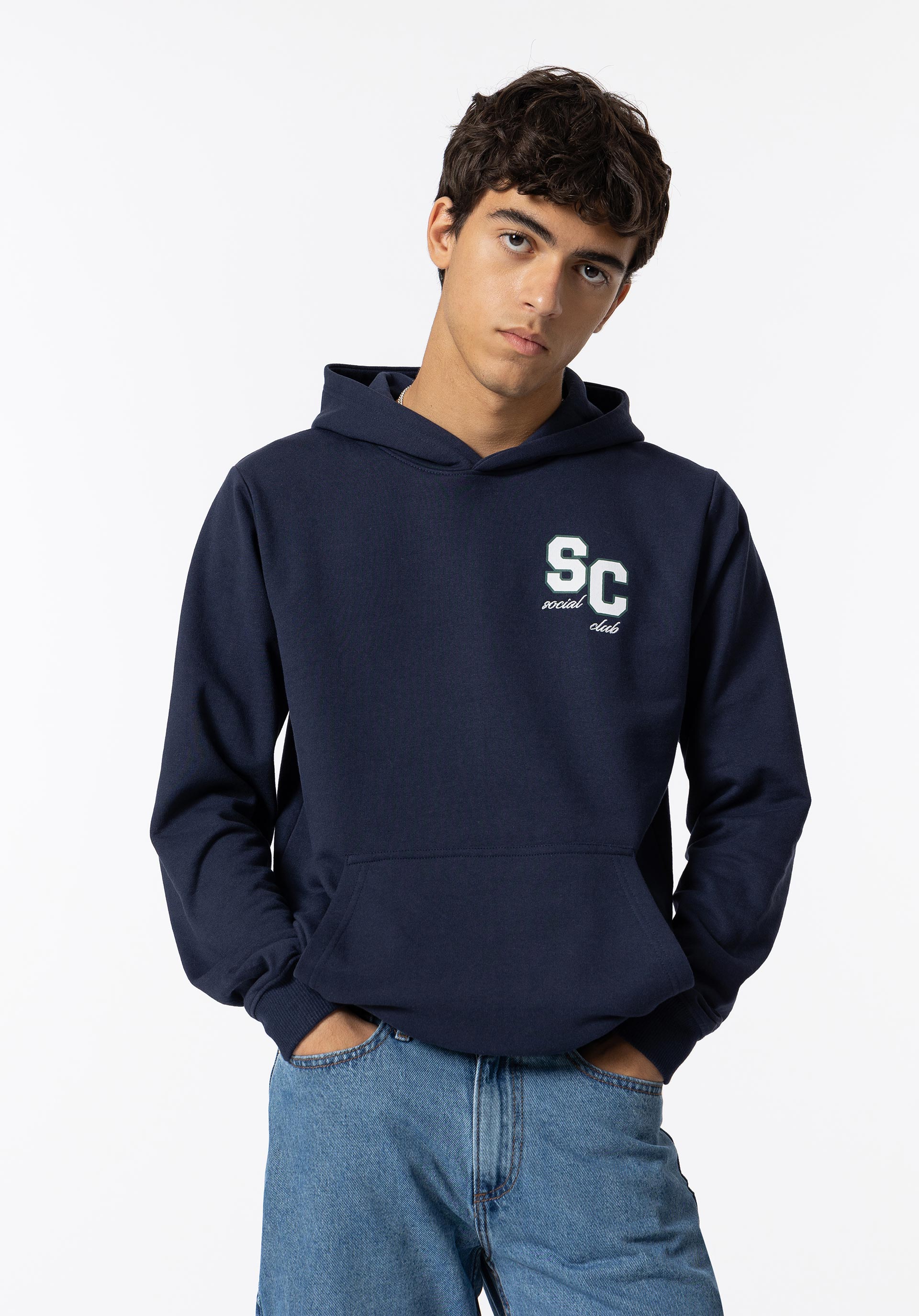 Hoodie com Estampado e Bordado Frontal