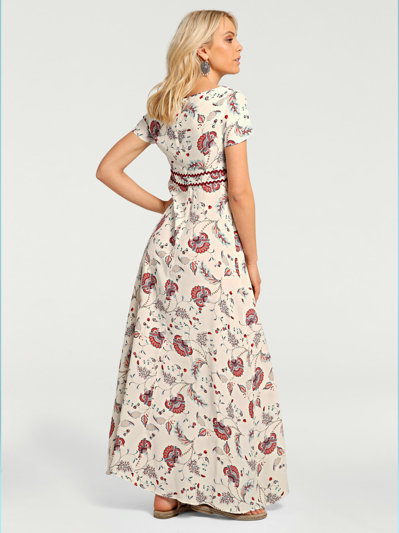 Robe imprimée motif floral fantaisie tendance