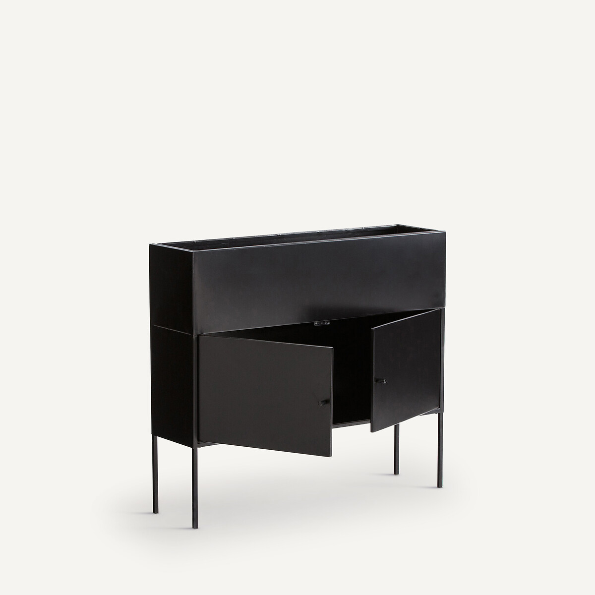 AM.PM<br>Planteira de ferro, Consuela
