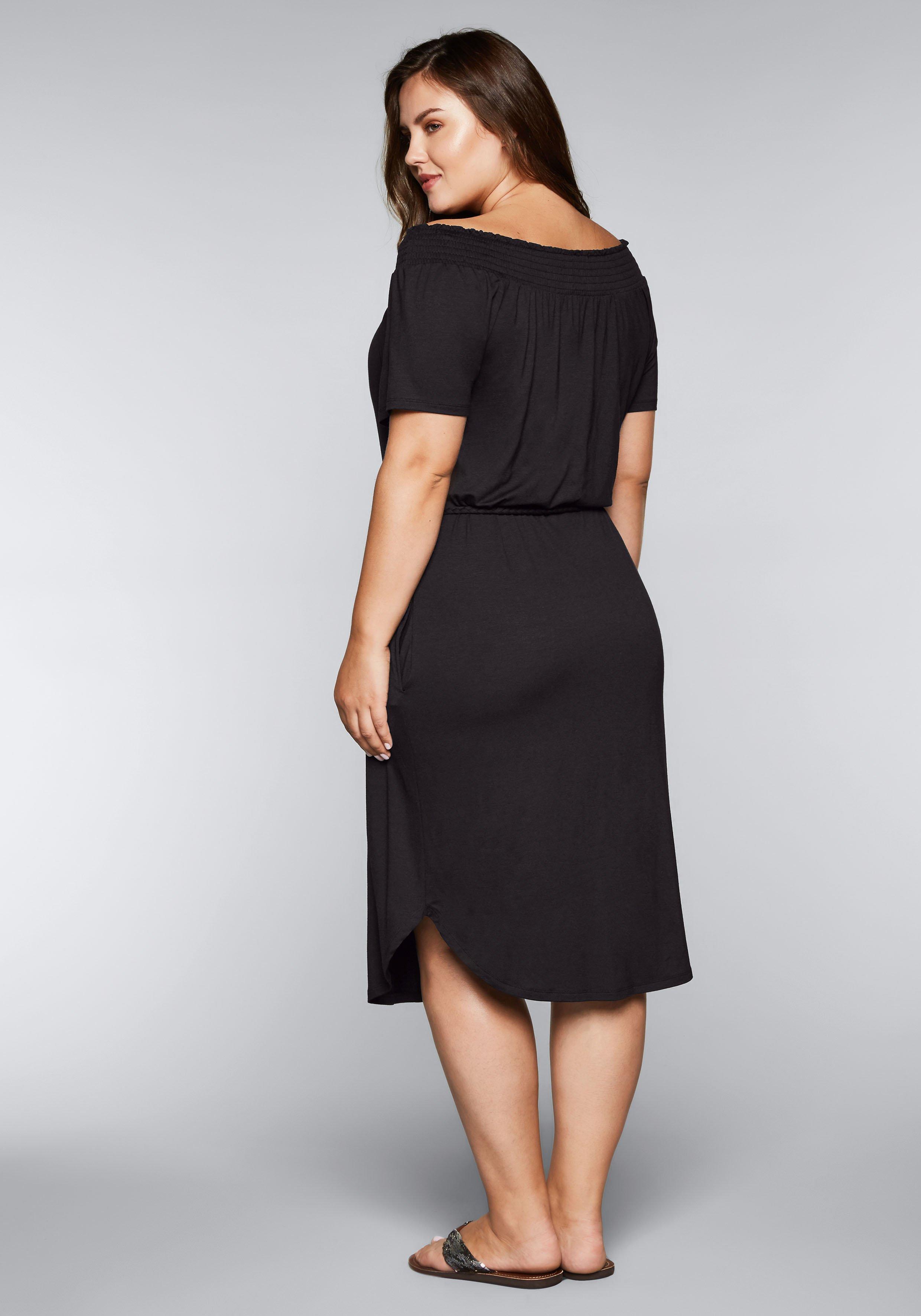 Kleid mit Bindeband und Carmenausschnitt