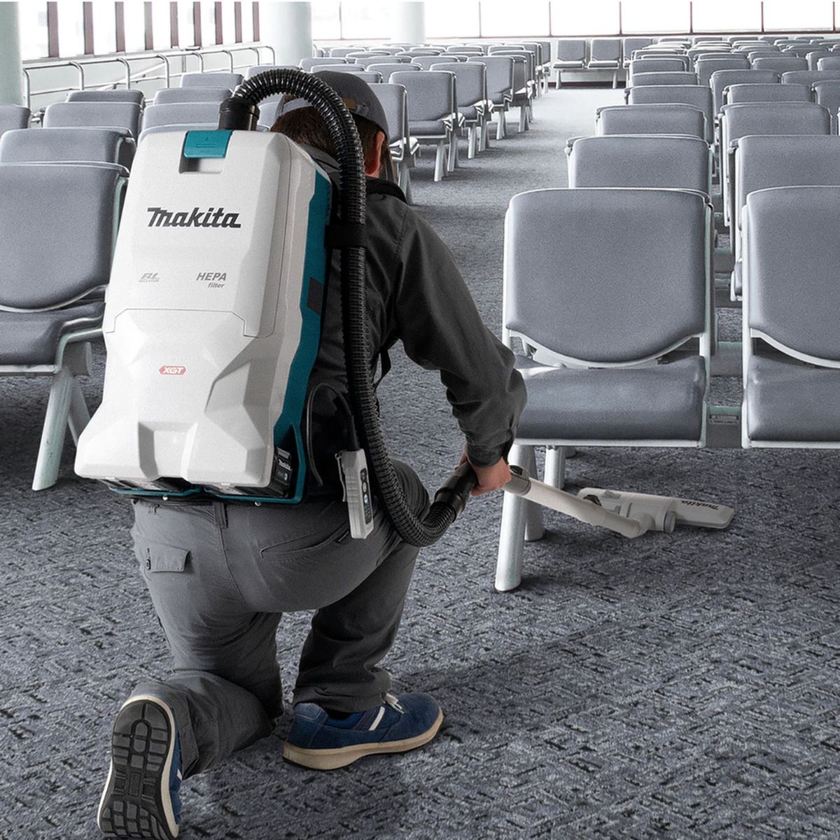 Makita VC011GZ Accu rugstofzuiger voor schoonmaak XGT 40V Max Basic Body
