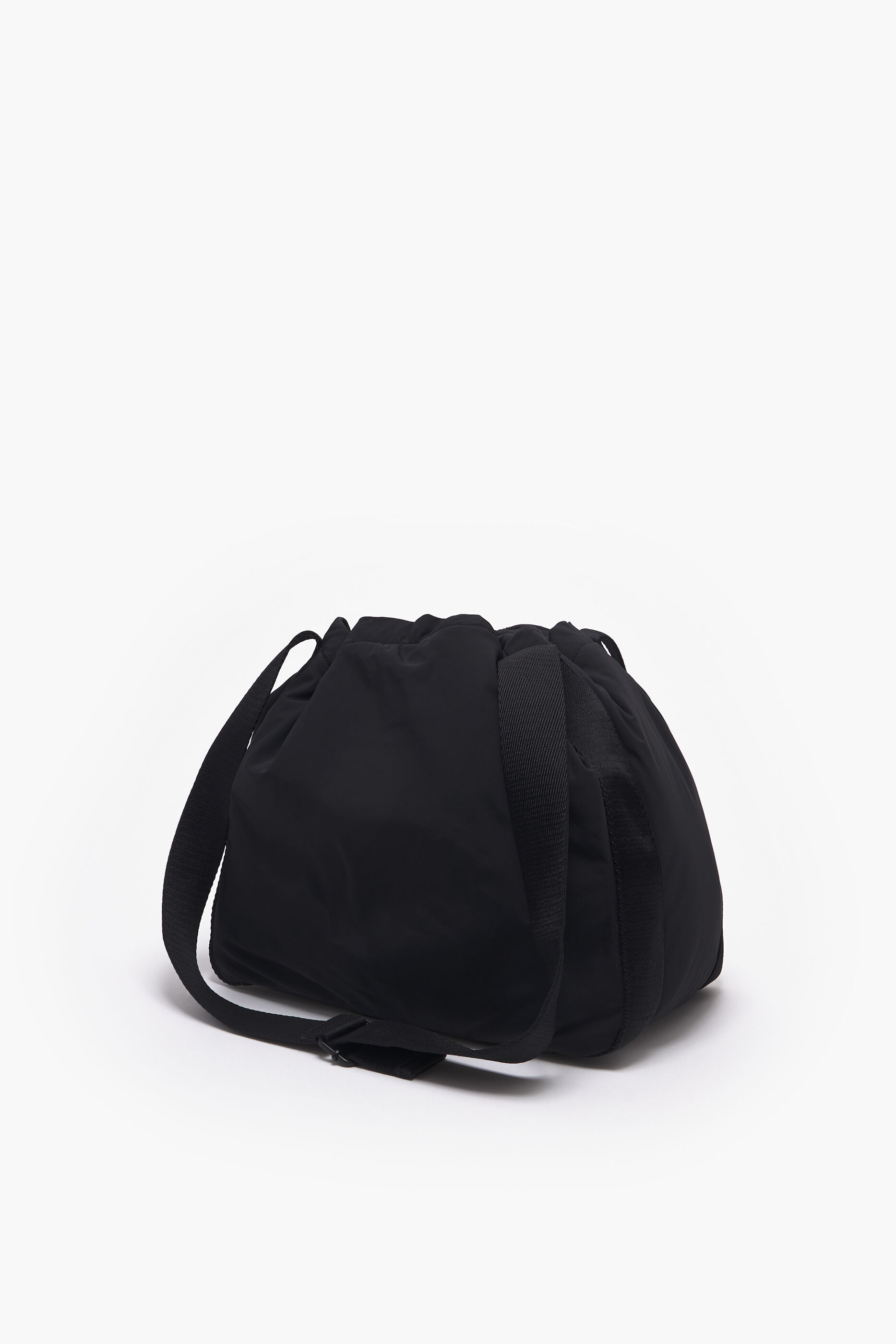 Saco grande de nylon preto com cordão