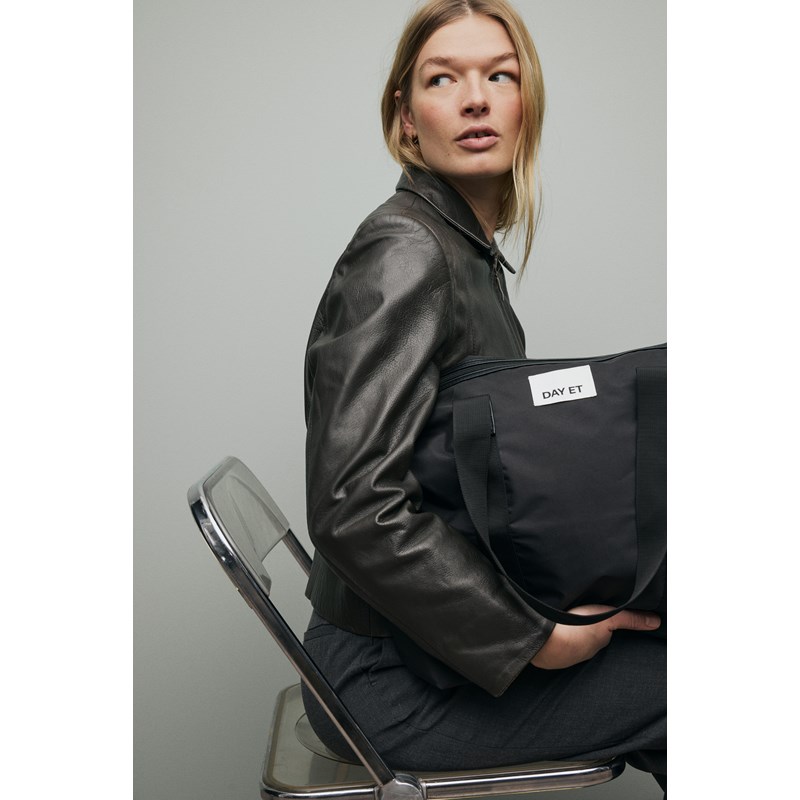 DAY ET<br>Shopper Day G RE-S M