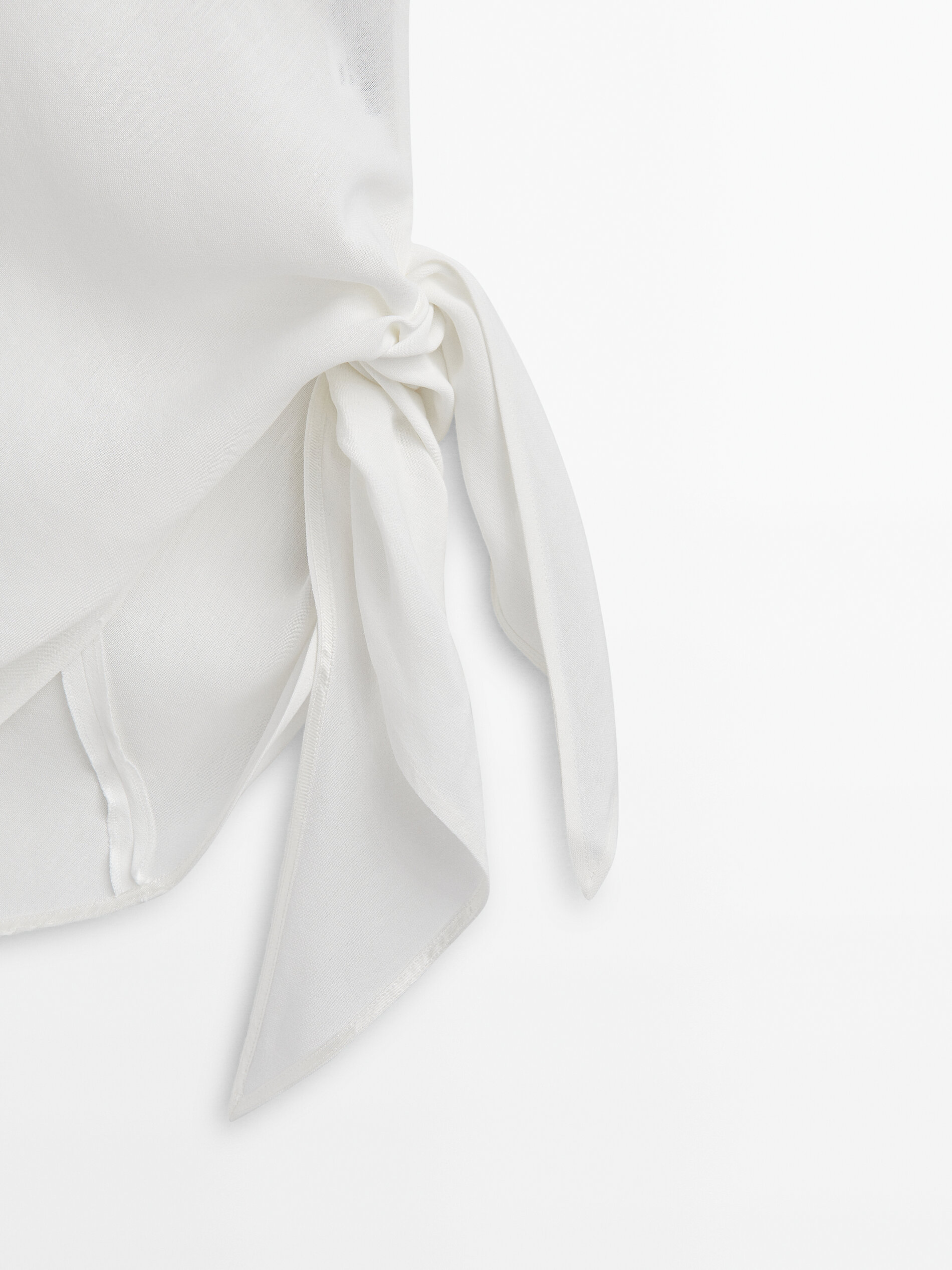 Camisa de linho com detalhes em nude - BRANCA