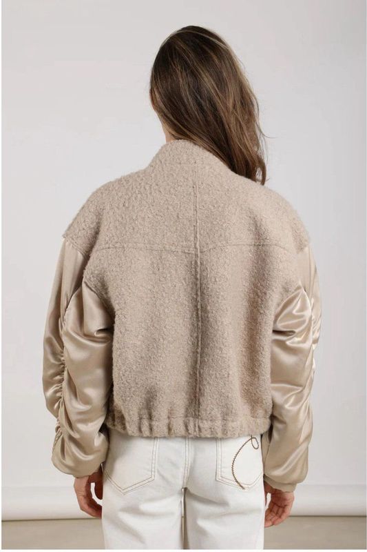 Nukus - NKF13057 - Damesjack - Aardetinten - Hoofdmateriaal - Minimalistisch Design