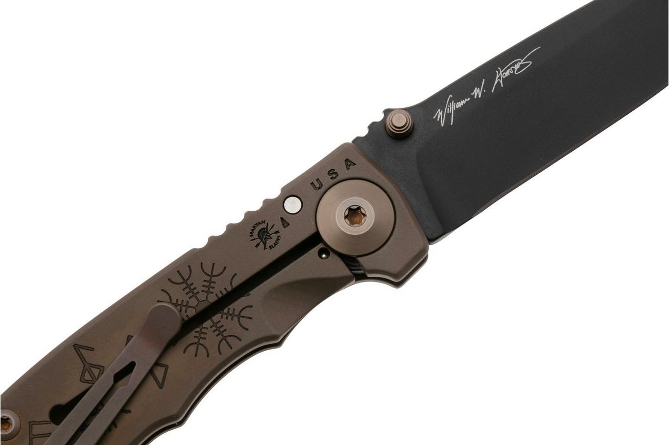 Spartan Harsey Folder 3.25 SF10C-RUN-STAV, PVD CPM MagnaCut, Runes And Staves Brown/Bronze Titanium zakmes