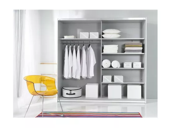 Chambre à coucher EOS : Armoire, Lit 160x200, commode, chevets. Couleur chêne clair et blanc