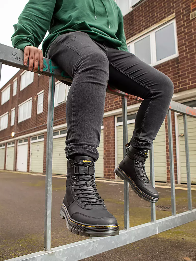 DR. MARTENS Boots COMBS TECH II schwarz