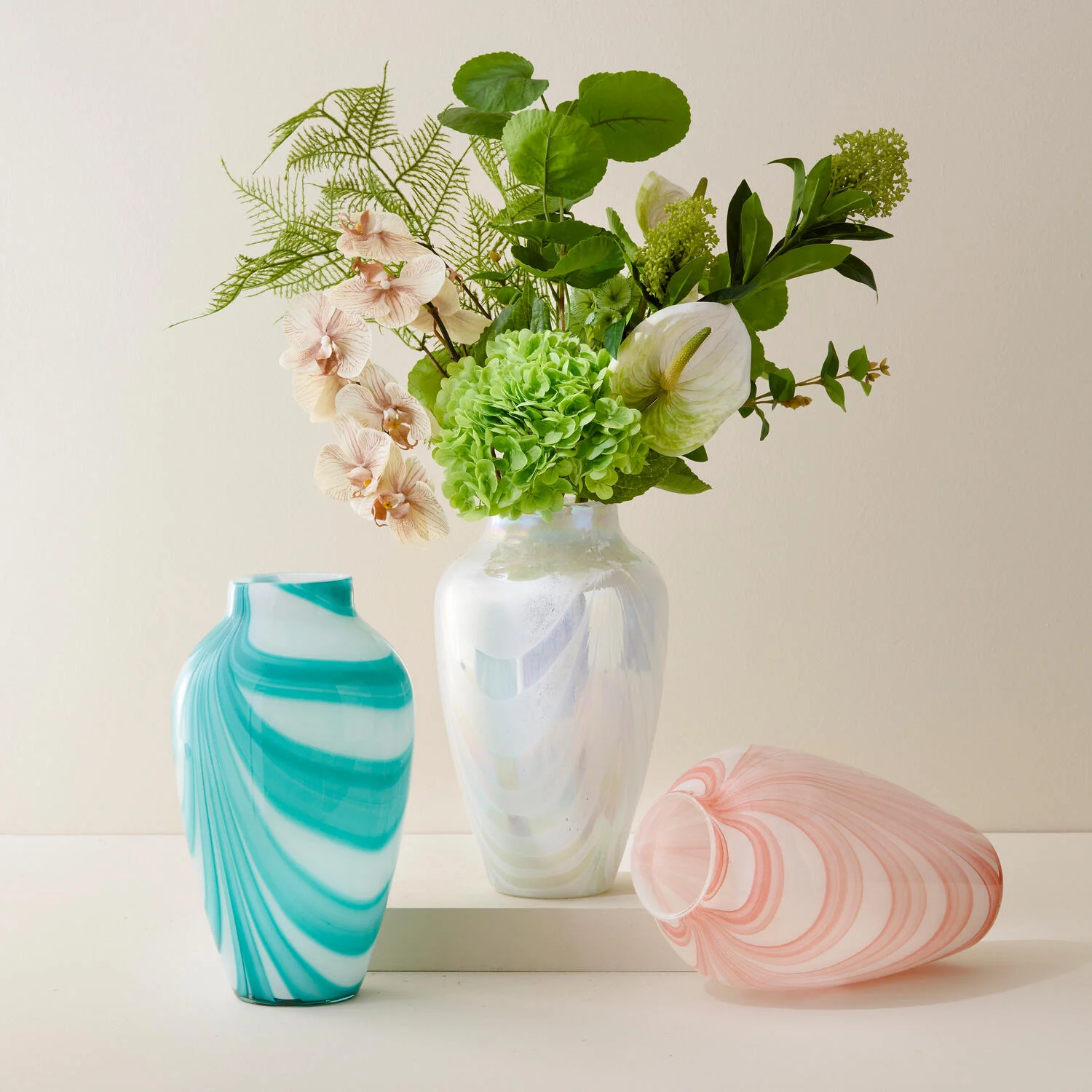 Bahne Interior  Vase med brede swirl striber, perlemor - H35 cm.