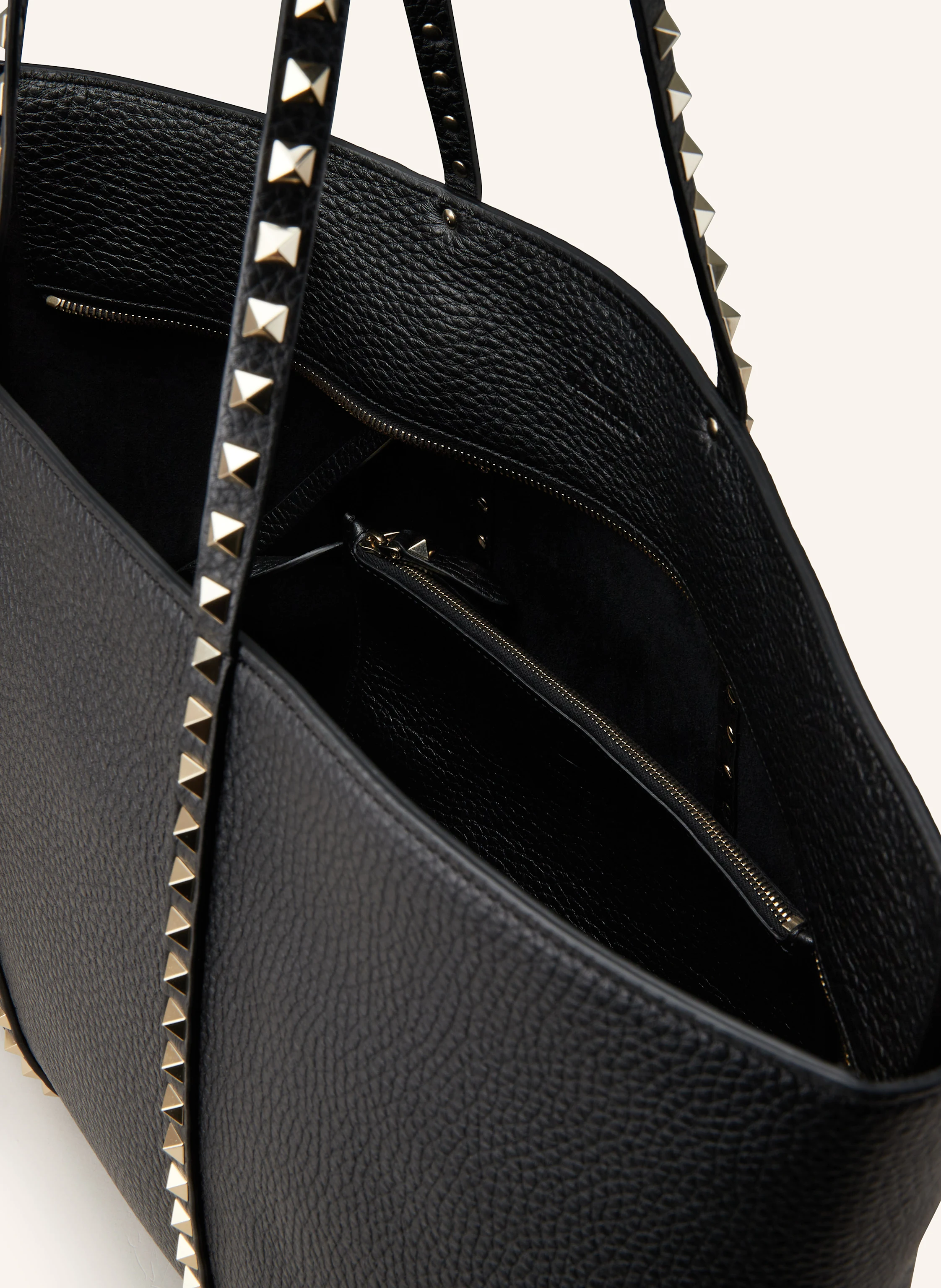 VALENTINO GARAVANI Shopper ROCKSTUD mit Pouch und Nieten