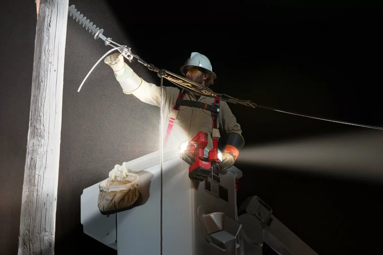 Milwaukee M18 UBL-0 18V Li-Ion accu Emmerlamp body - 2500Lumen
