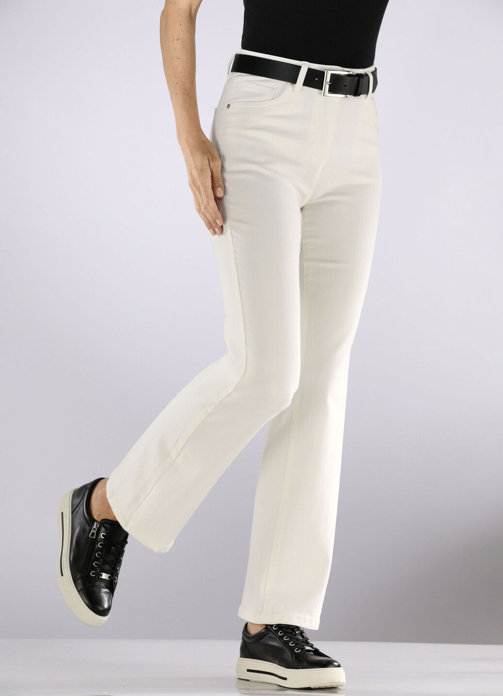Jeans mit weitem Beinverlauf