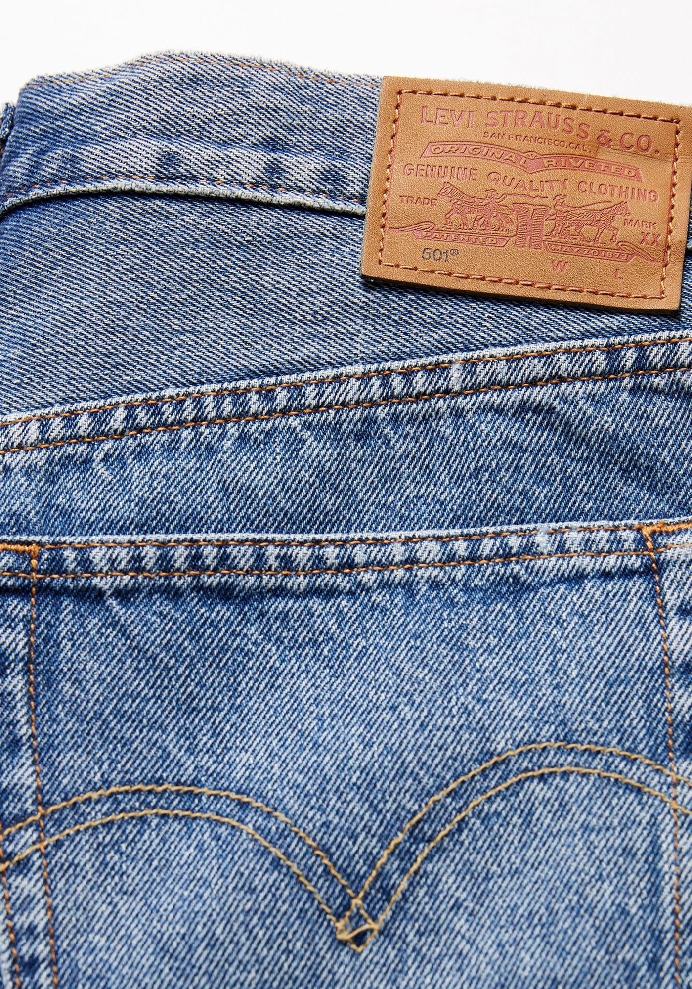 Levi's® Jeansshorts »501 Short Long«, Sommerhose Mit Knopfverschluss und krempelbarem Saum