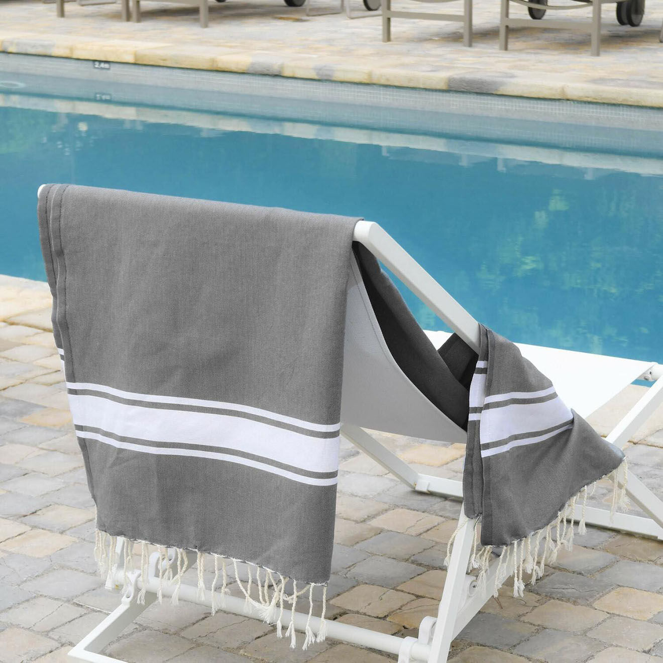 Febronie Fouta Traditionelle St Tropez gris moyen/blanc - 100x200 cm