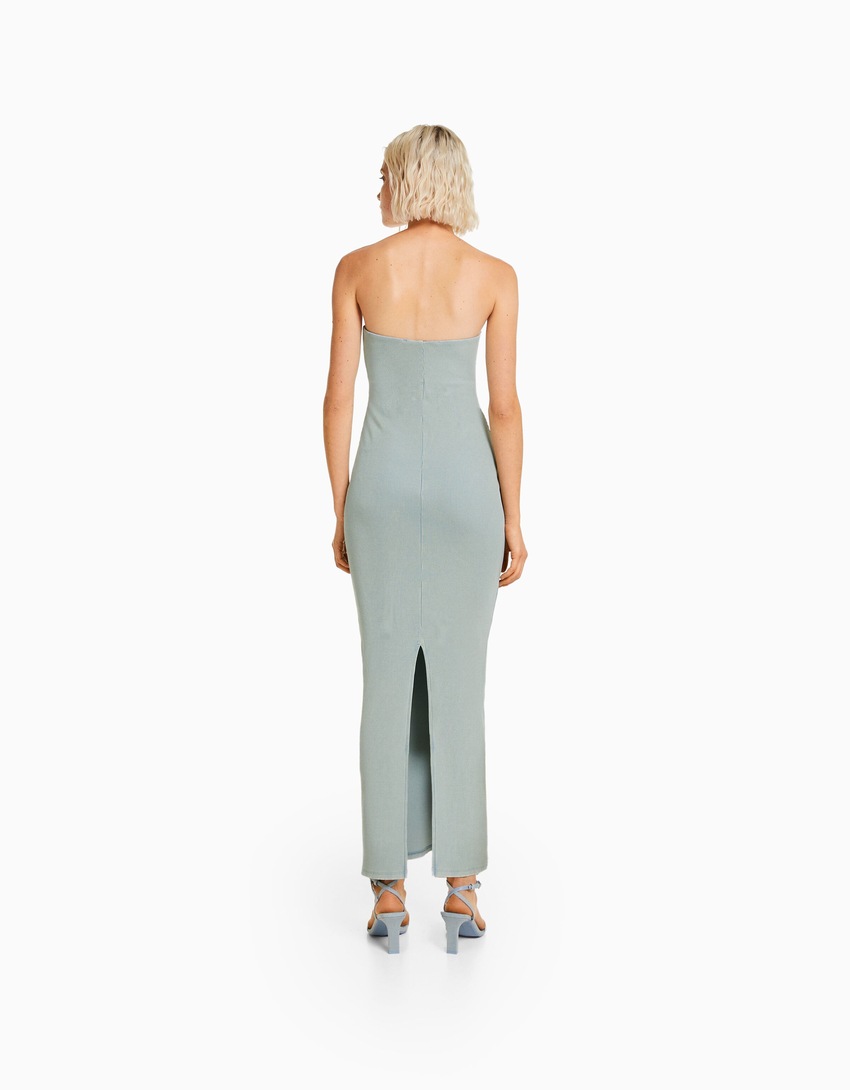 Vestido longo tomara que caia canelado com efeito lavado