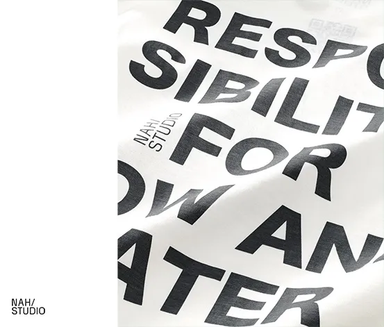NAH/STUDIO T-Shirt mit Print | Bio-Baumwolle