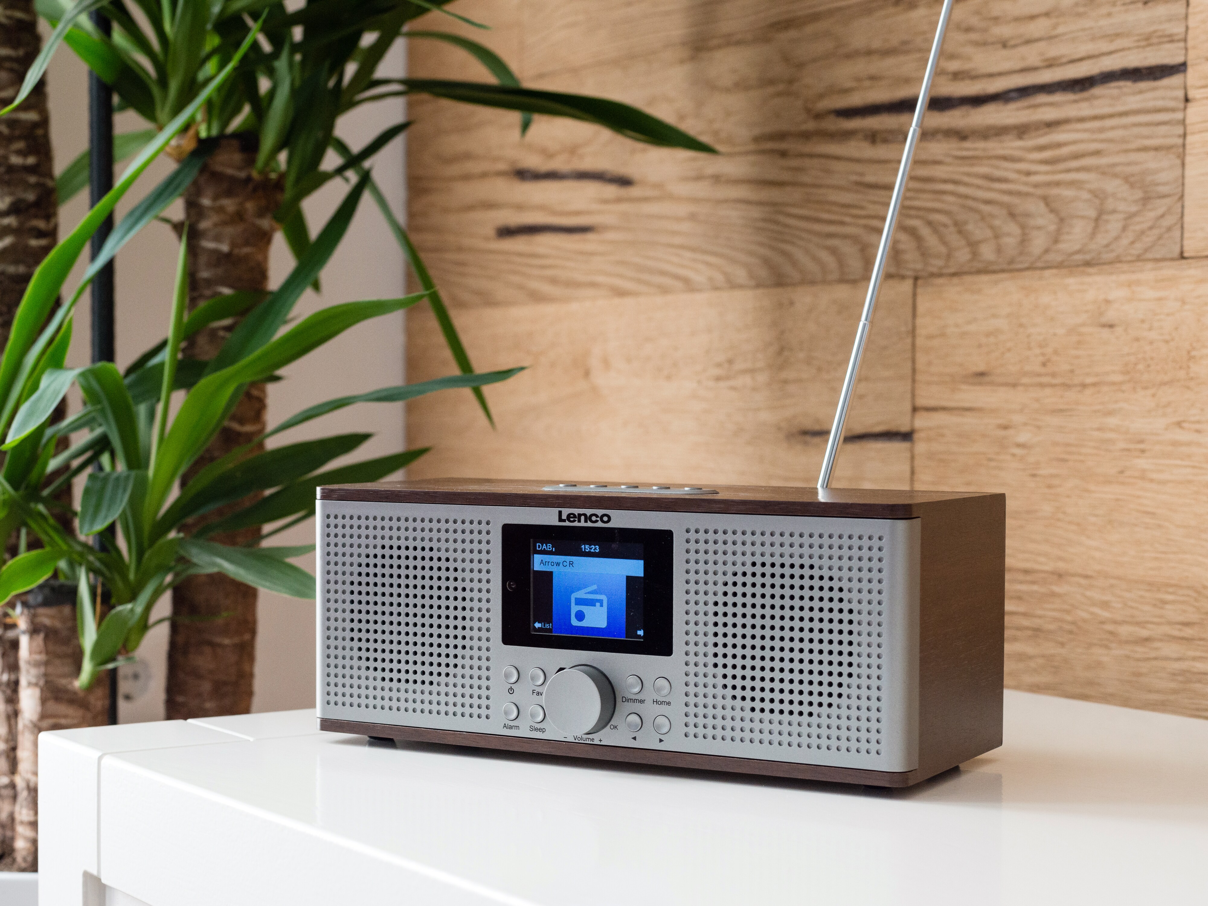 Lenco Internet-Radio DIR-170 mit DAB+/FM-Radio und Bluetooth