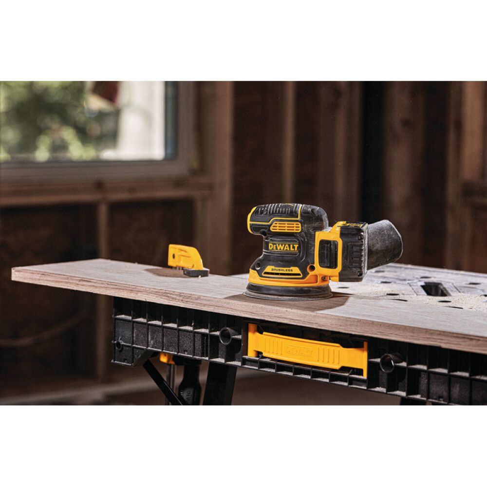 EKSENTERSLIPER DEWALT DCW210N 18V UTEN BATTERI