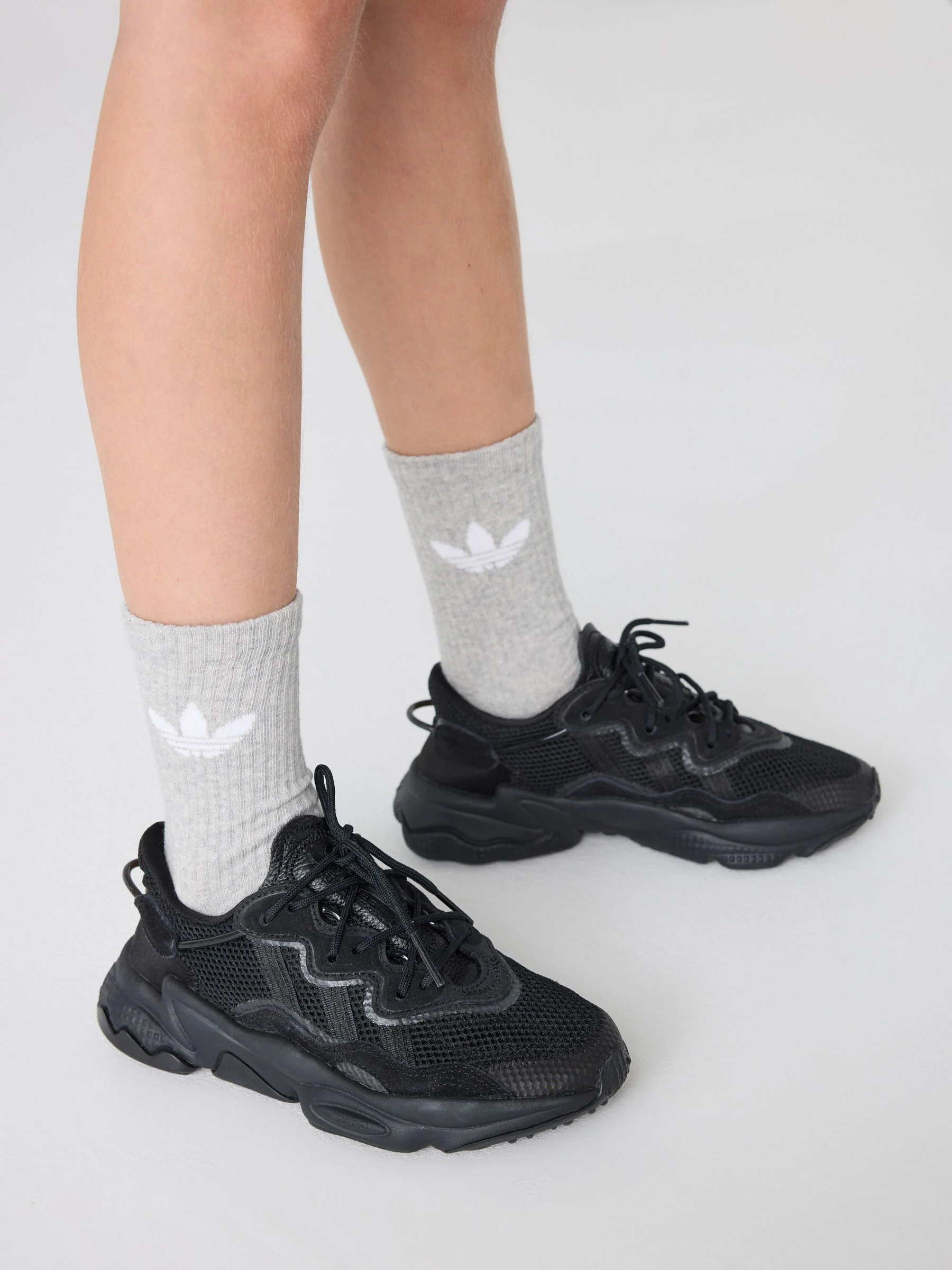 adidas Originals OZWEEGO Junior sneakers met veters