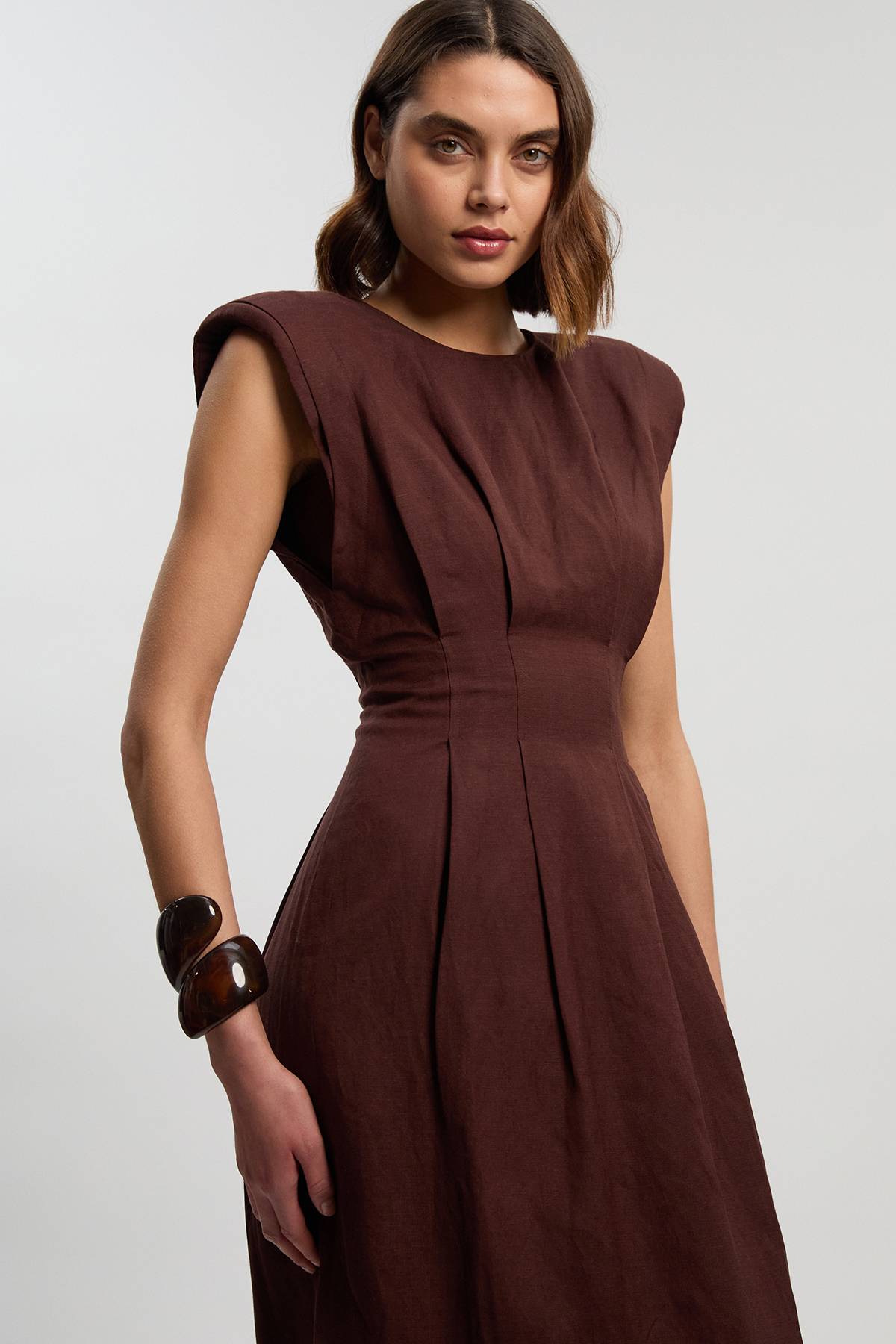 KarenMillen Robe Midi en Lin Tissé à Pinces en Viscose