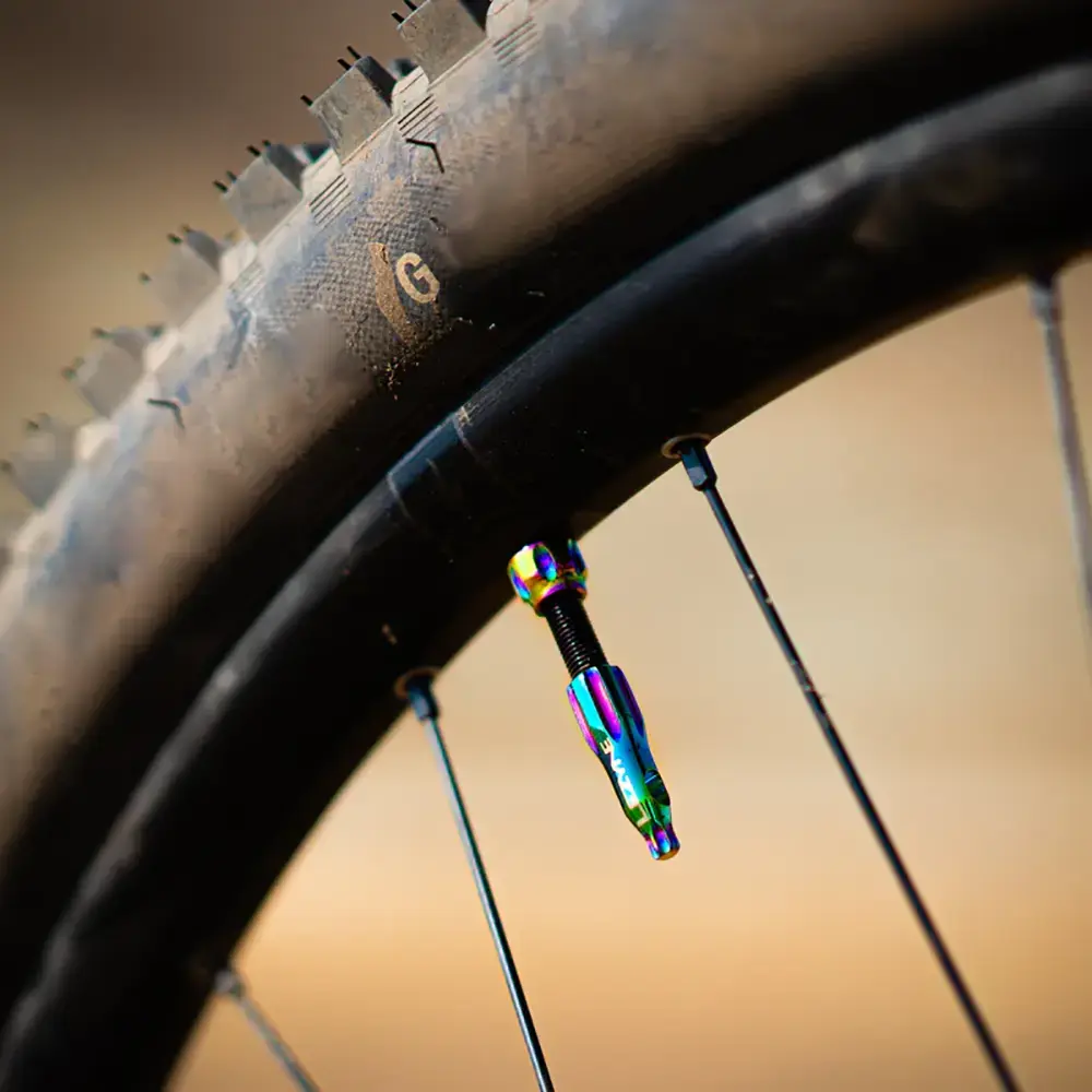 Lezyne CNC TLR Tubeless Ventielen Neo Metallic 2 Stuks