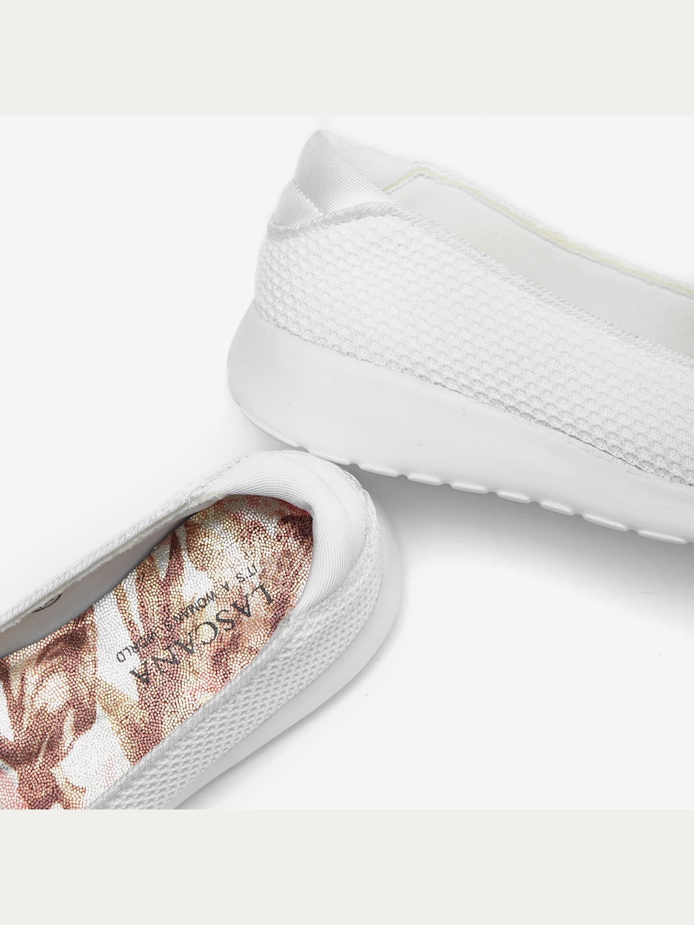 Ballerines trotteurs au look sportif
