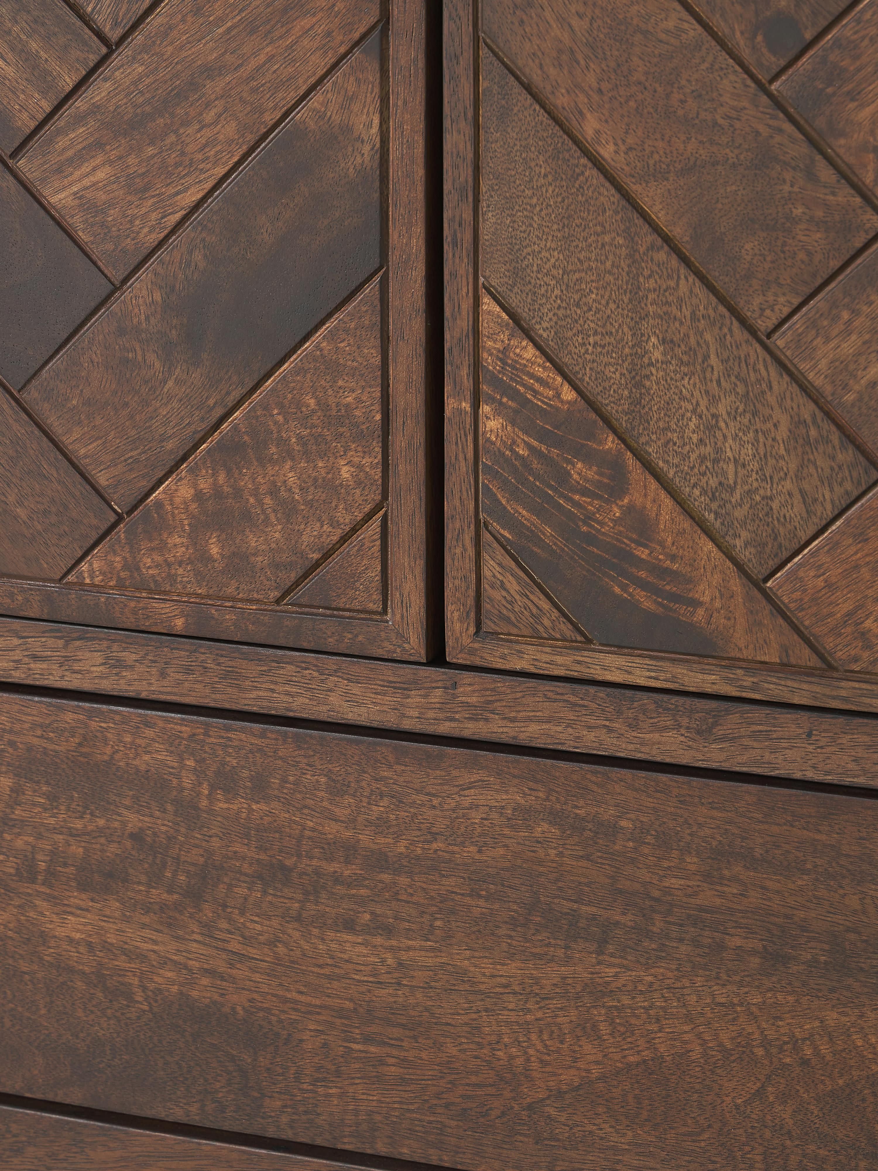 Highboard Luca van mangohout met visgraatmotief