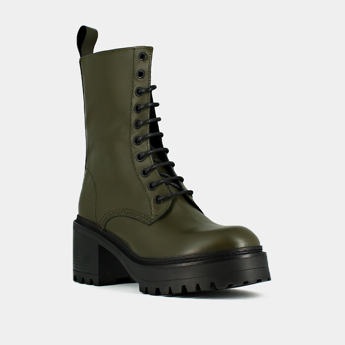 Boots à plateformes et lacets  en cuir glacé kaki